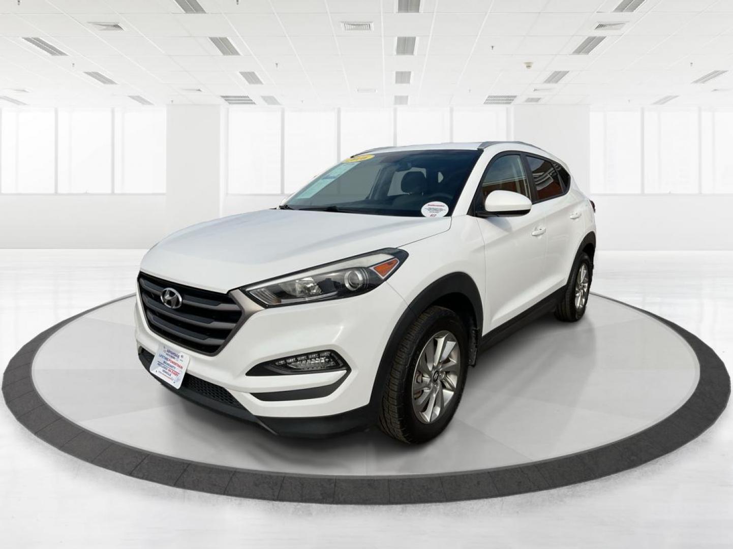 2016 Hyundai Tucson SE (KM8J33A49GU) with an Nu 2L I-4 gasoline direct injection engine, located at 1230 East Main St, Xenia, OH, 45385, (937) 908-9800, 39.688042, -83.910538 - Photo#6