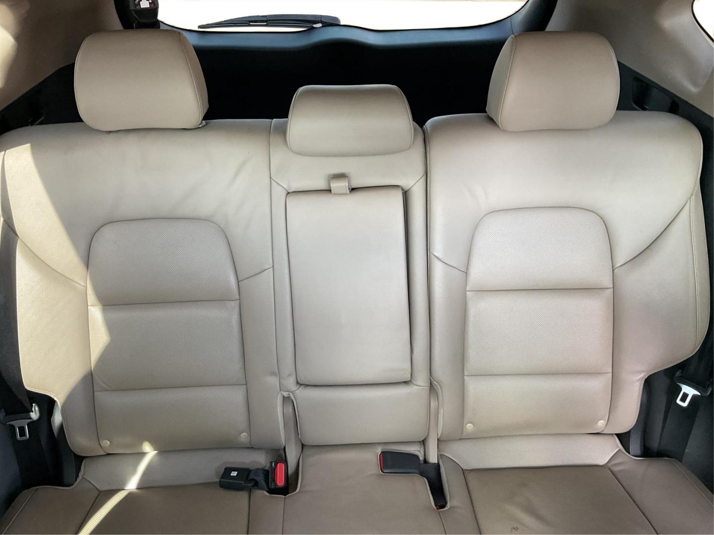 2016 Hyundai Tucson Limited (KM8J3CA20GU) with an 1.6L I-4 gasoline direct injection engine, located at 1099 N County Rd 25A , Troy, OH, 45373, (937) 908-9800, 40.057041, -84.215462 - Photo#13