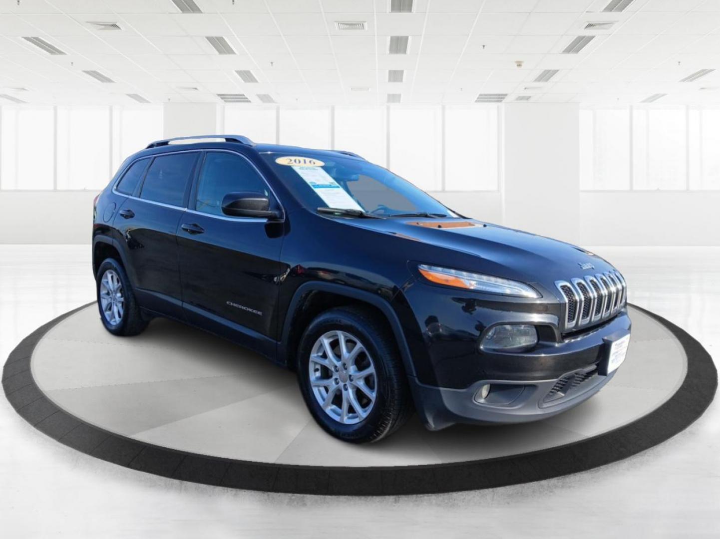 2016 Jeep Cherokee Latitude FWD (1C4PJLCB1GW) with an 2.4L L4 DOHC 16V engine, 9-Speed Automatic transmission, located at 4508 South Dixie Dr, Moraine, OH, 45439, (937) 908-9800, 39.807072, -84.031563 - Photo#0