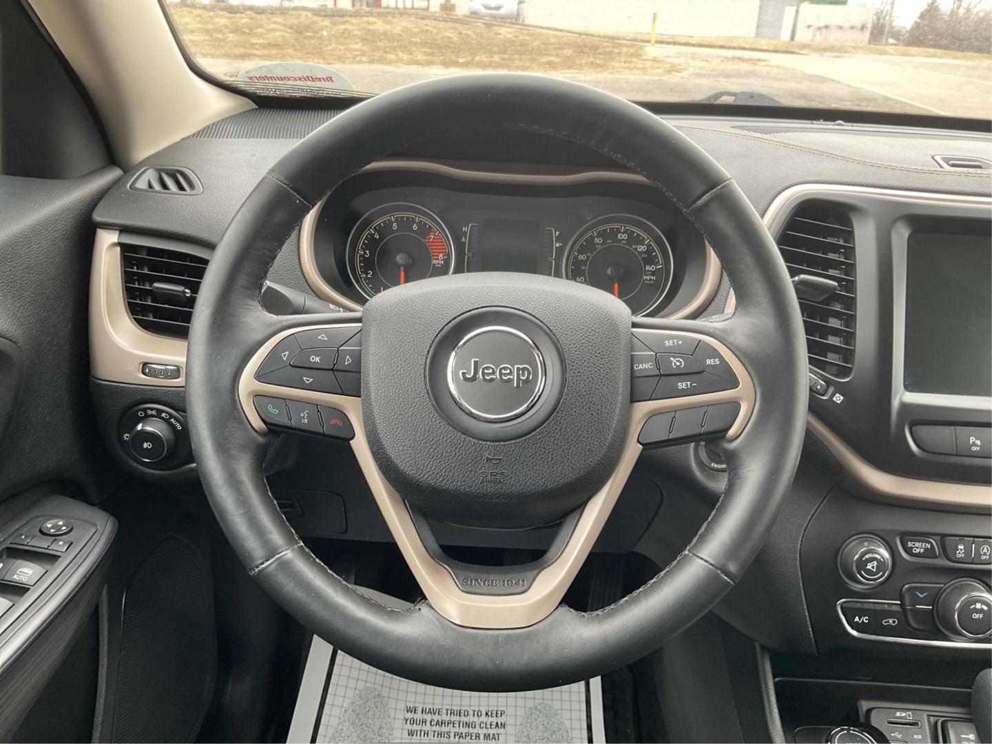 2016 Jeep Cherokee Latitude (1C4PJMCS0GW) with an Pentastar 3.2L V-6 DOHC engine, located at 1230 East Main St, Xenia, OH, 45385, (937) 908-9800, 39.688042, -83.910538 - Photo#15