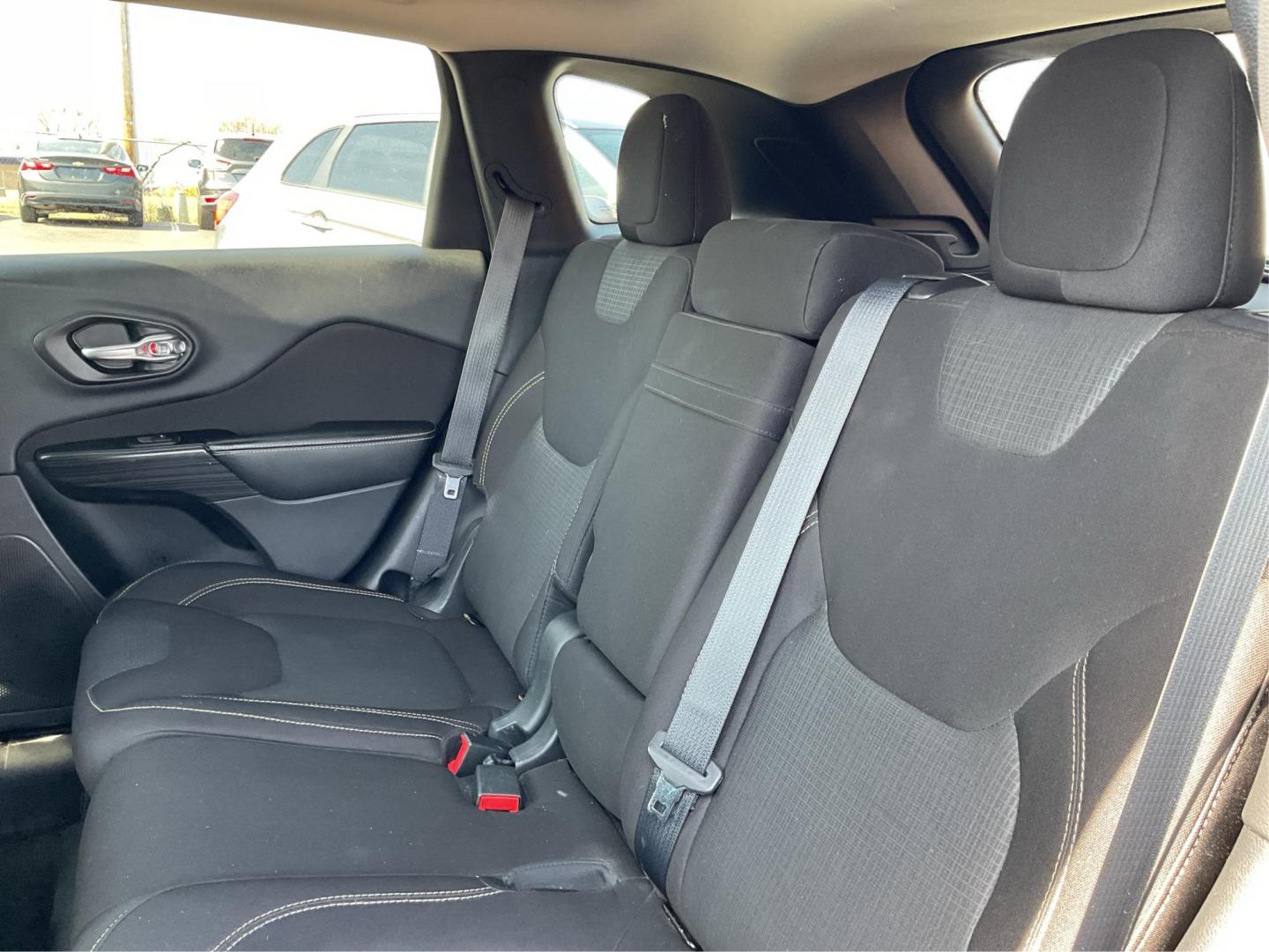2016 Jeep Cherokee North (1C4PJLCB9GW) with an Other engine, located at 1099 N County Rd 25A , Troy, OH, 45373, (937) 908-9800, 40.057041, -84.215462 - Photo#9