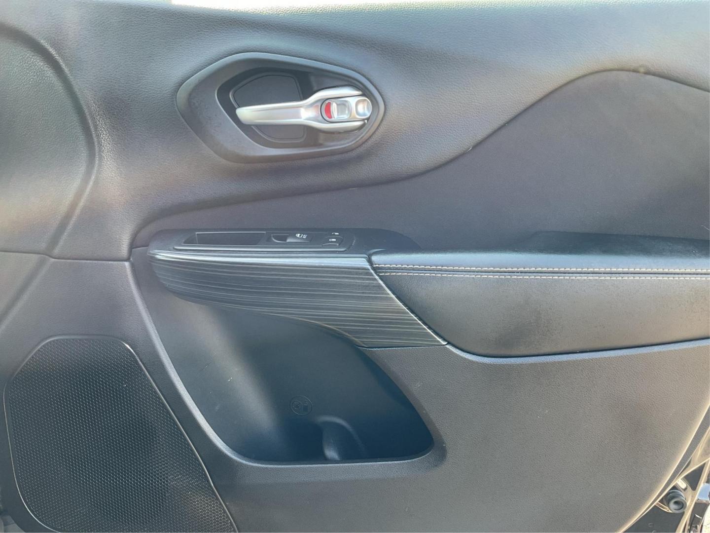 2016 Jeep Cherokee North (1C4PJLCB9GW) with an Other engine, located at 1099 N County Rd 25A , Troy, OH, 45373, (937) 908-9800, 40.057041, -84.215462 - Photo#19