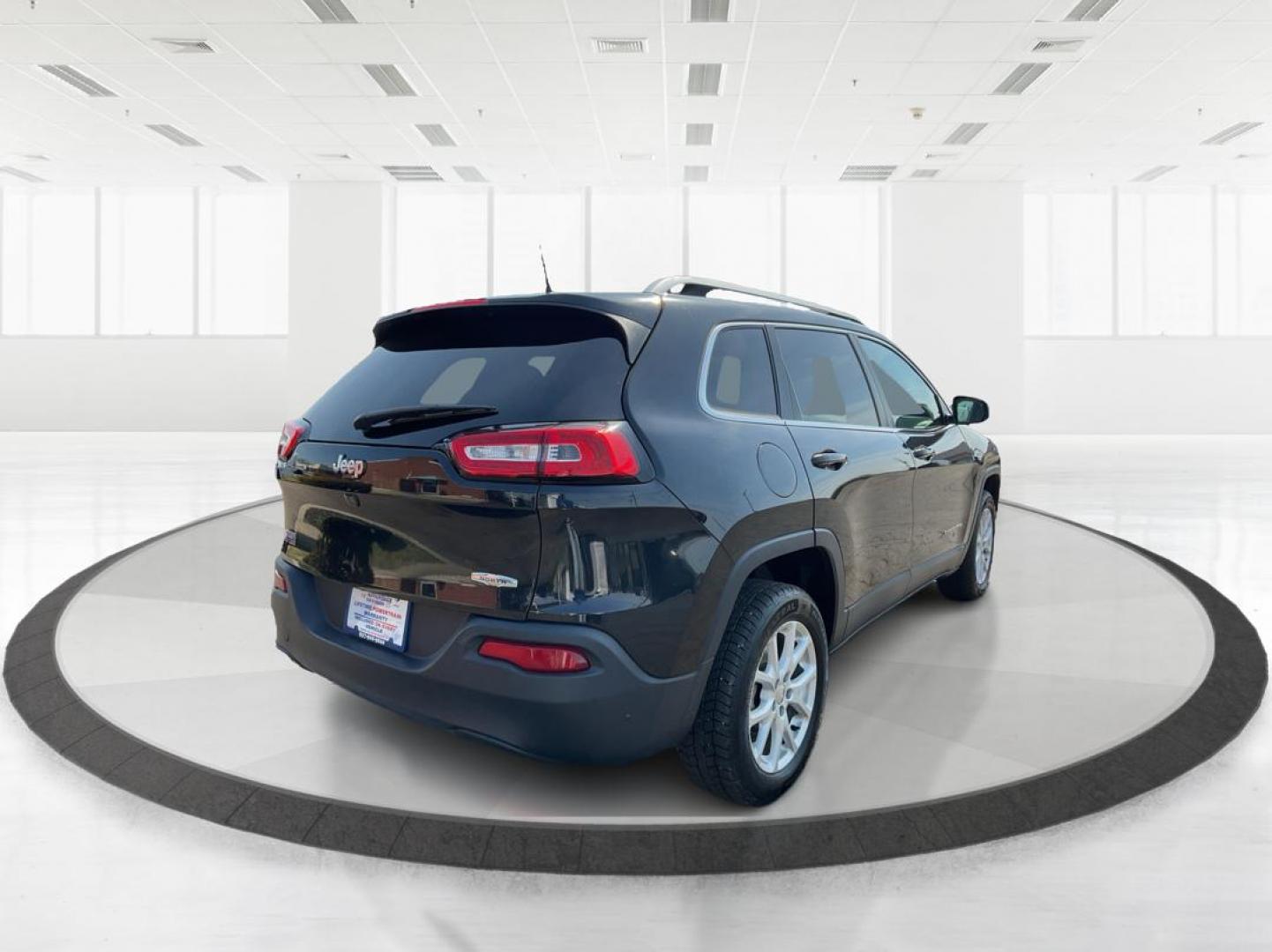 2016 Jeep Cherokee North (1C4PJLCB9GW) with an Other engine, located at 1099 N County Rd 25A , Troy, OH, 45373, (937) 908-9800, 40.057041, -84.215462 - Photo#2