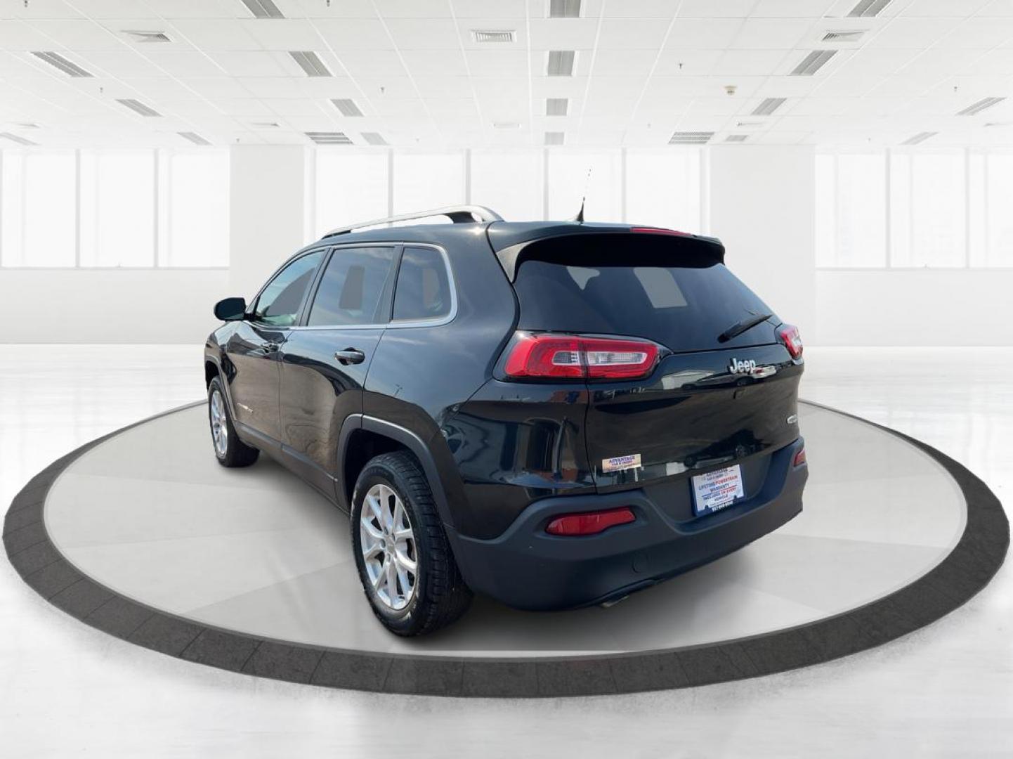2016 Jeep Cherokee North (1C4PJLCB9GW) with an Other engine, located at 1099 N County Rd 25A , Troy, OH, 45373, (937) 908-9800, 40.057041, -84.215462 - Photo#4