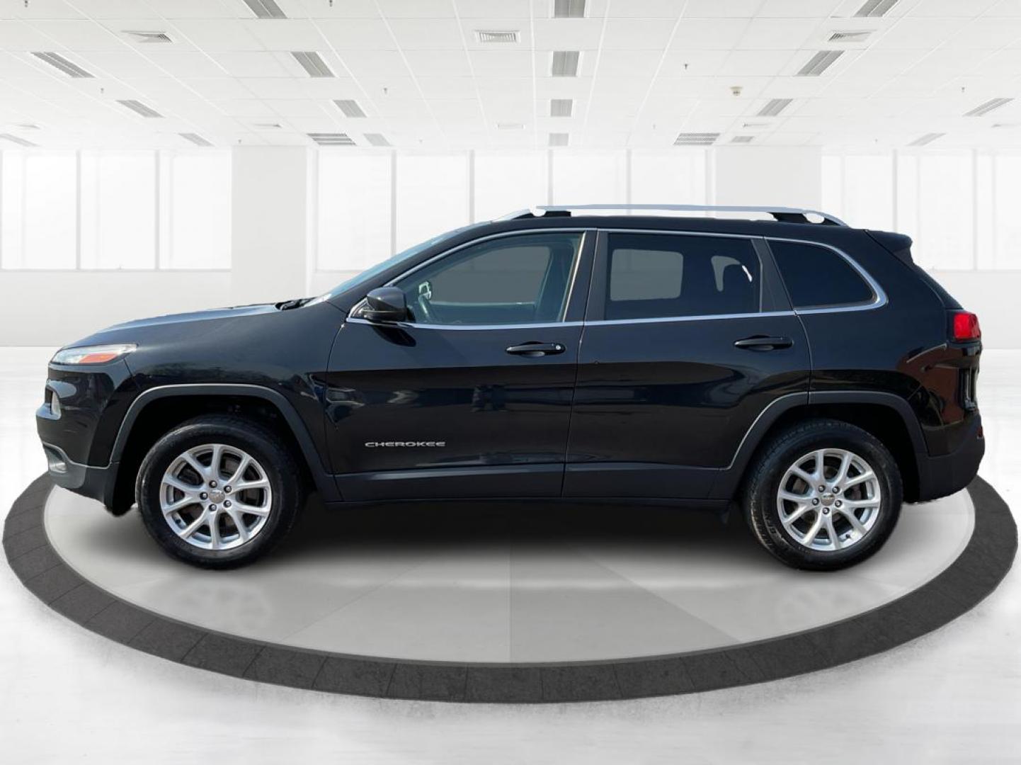 2016 Jeep Cherokee North (1C4PJLCB9GW) with an Other engine, located at 1099 N County Rd 25A , Troy, OH, 45373, (937) 908-9800, 40.057041, -84.215462 - Photo#5