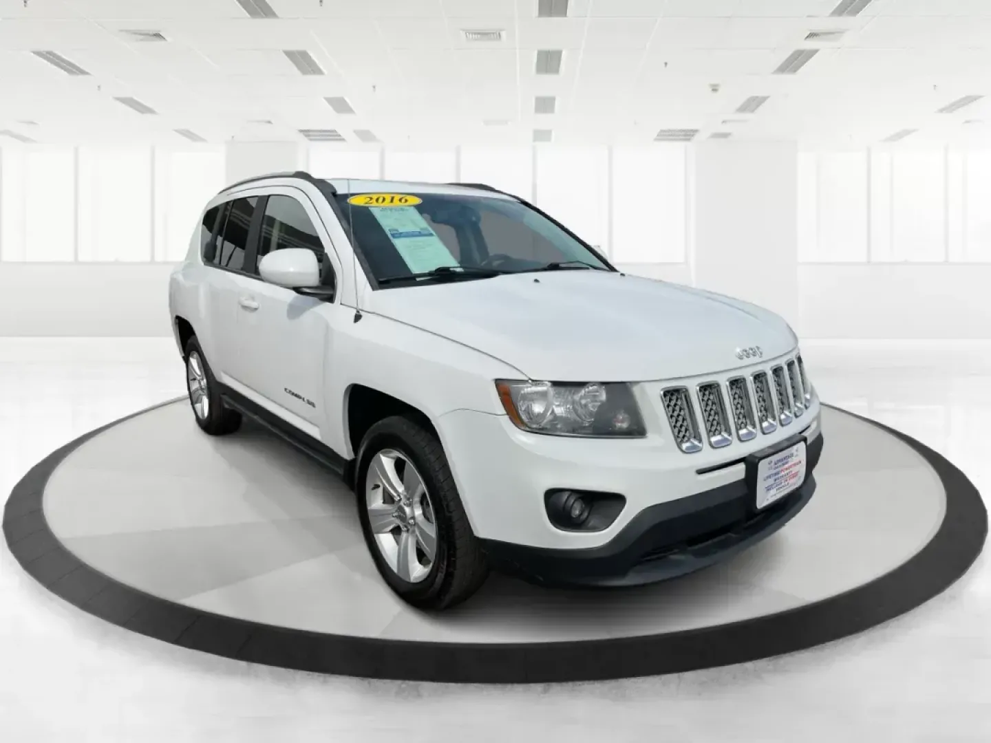 2016 Jeep Compass Latitude (1C4NJDEB9GD) with an 2.4L I-4 DOHC engine, located at 401 Woodman Dr, Riverside, OH, 45431, (937) 908-9800, 39.761024, -84.120956 - Photo#0