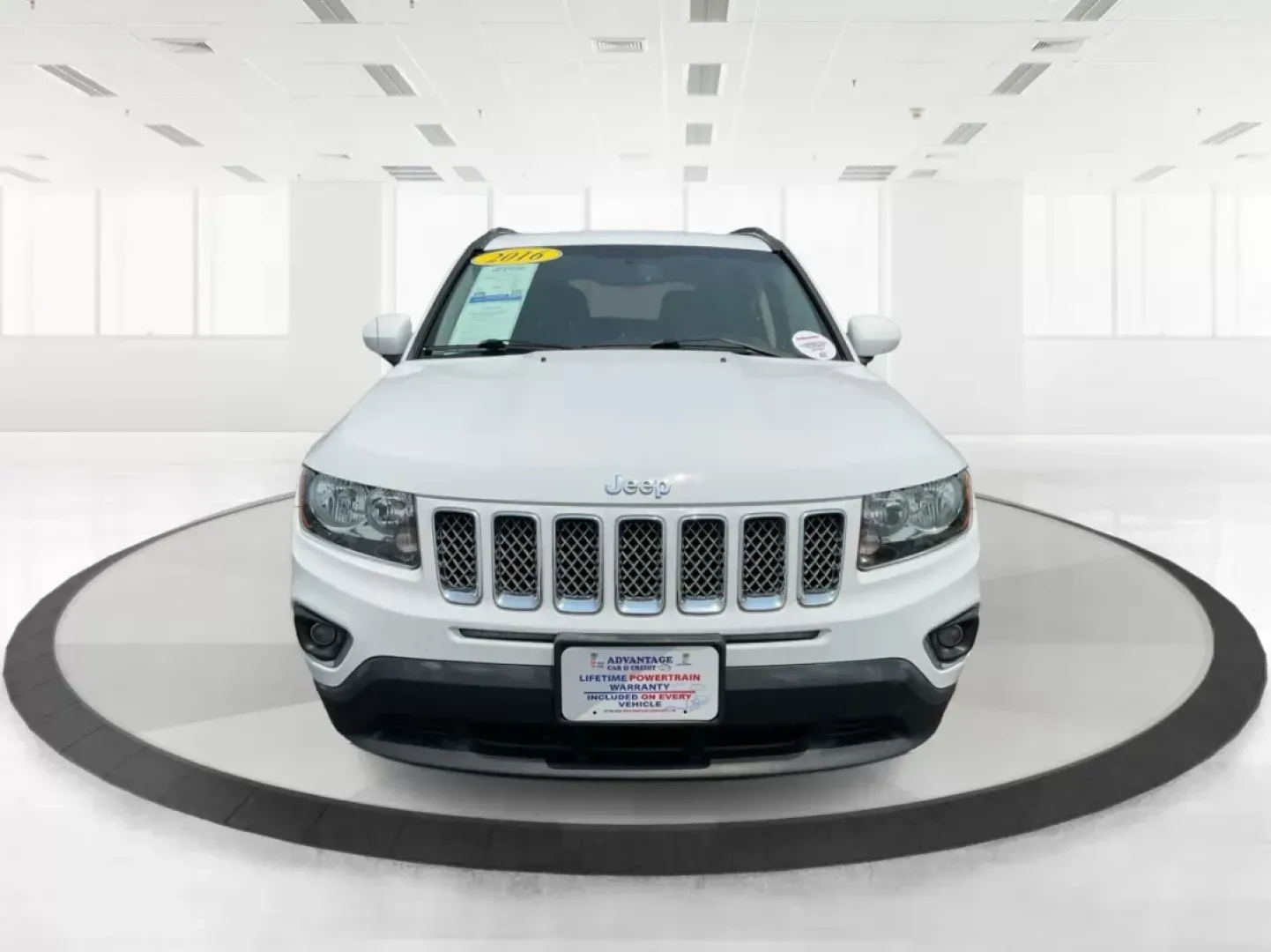 2016 Jeep Compass High Altitude Edition (1C4NJDEB9GD) with an 2.4L I-4 DOHC engine, located at 880 E. National Road, OH, 45377, (937) 908-9800, 39.891918, -84.183975 - Photo#6