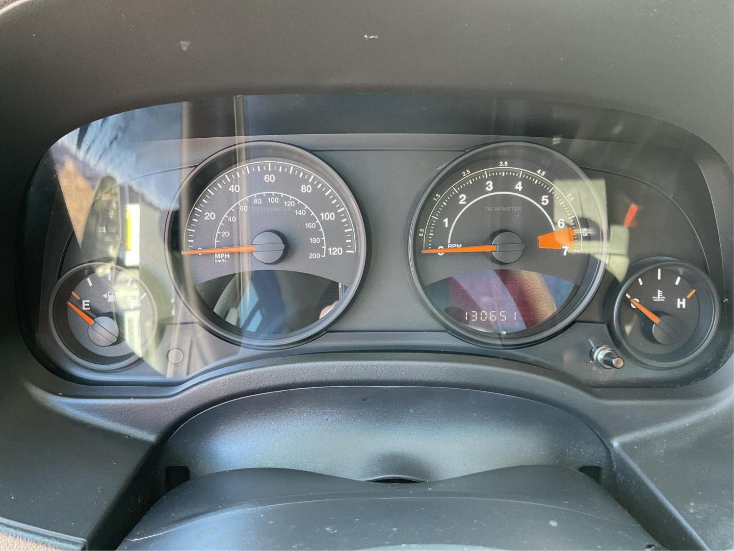 2016 Jeep Compass Sport (1C4NJDBB2GD) with an 2.4L I-4 DOHC engine, located at 4508 South Dixie Dr, Moraine, OH, 45439, (937) 908-9800, 39.807072, -84.031563 - Photo#12
