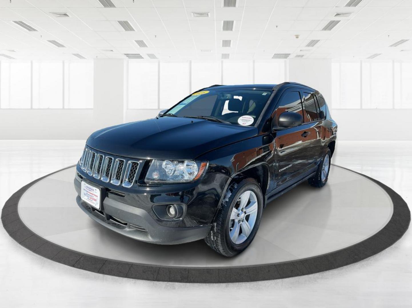 2016 Jeep Compass Sport (1C4NJDBB2GD) with an 2.4L I-4 DOHC engine, located at 4508 South Dixie Dr, Moraine, OH, 45439, (937) 908-9800, 39.807072, -84.031563 - Photo#5