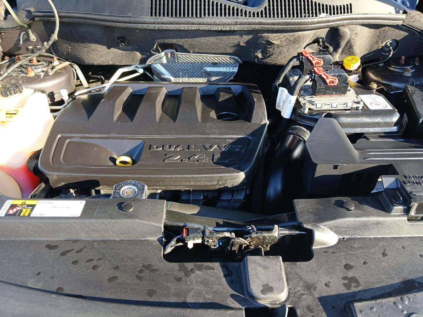 2016 Jeep Compass Latitude FWD (1C4NJCEB4GD) with an 2.4L L4 DOHC 16V engine, Continuously Variable Transmission transmission, located at 880 E. National Road, OH, 45377, (937) 908-9800, 39.891918, -84.183975 - Photo#10