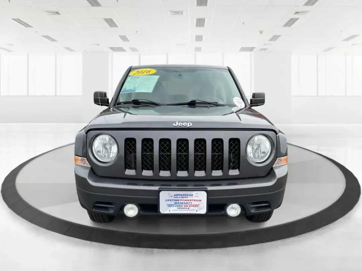2016 Jeep Patriot Sport (1C4NJRBB1GD) with an 2.4L I-4 DOHC engine, located at 880 E. National Road, OH, 45377, (937) 908-9800, 39.891918, -84.183975 - Photo#6