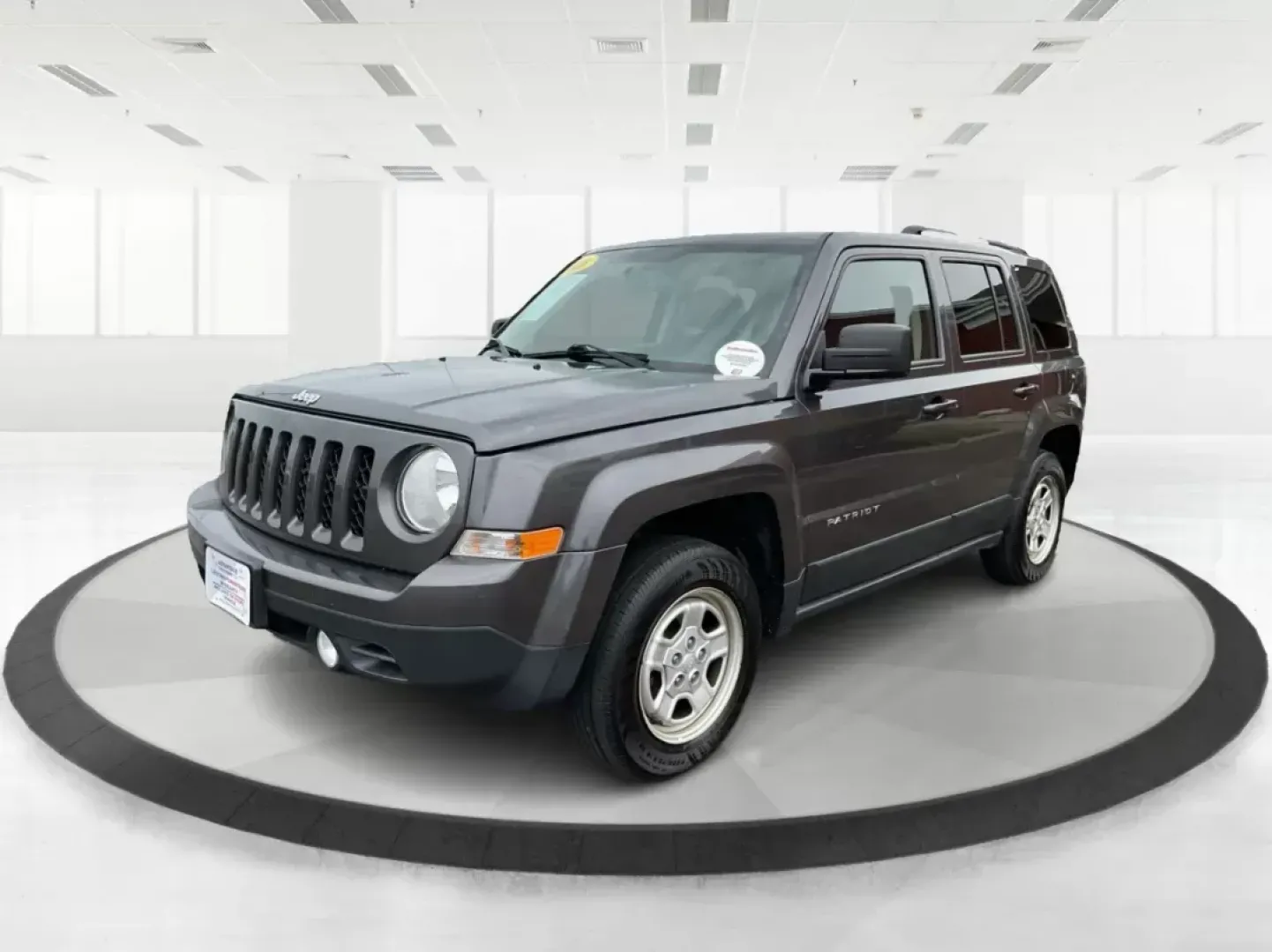 2016 Jeep Patriot Sport (1C4NJRBB1GD) with an 2.4L I-4 DOHC engine, located at 880 E. National Road, OH, 45377, (937) 908-9800, 39.891918, -84.183975 - Photo#7