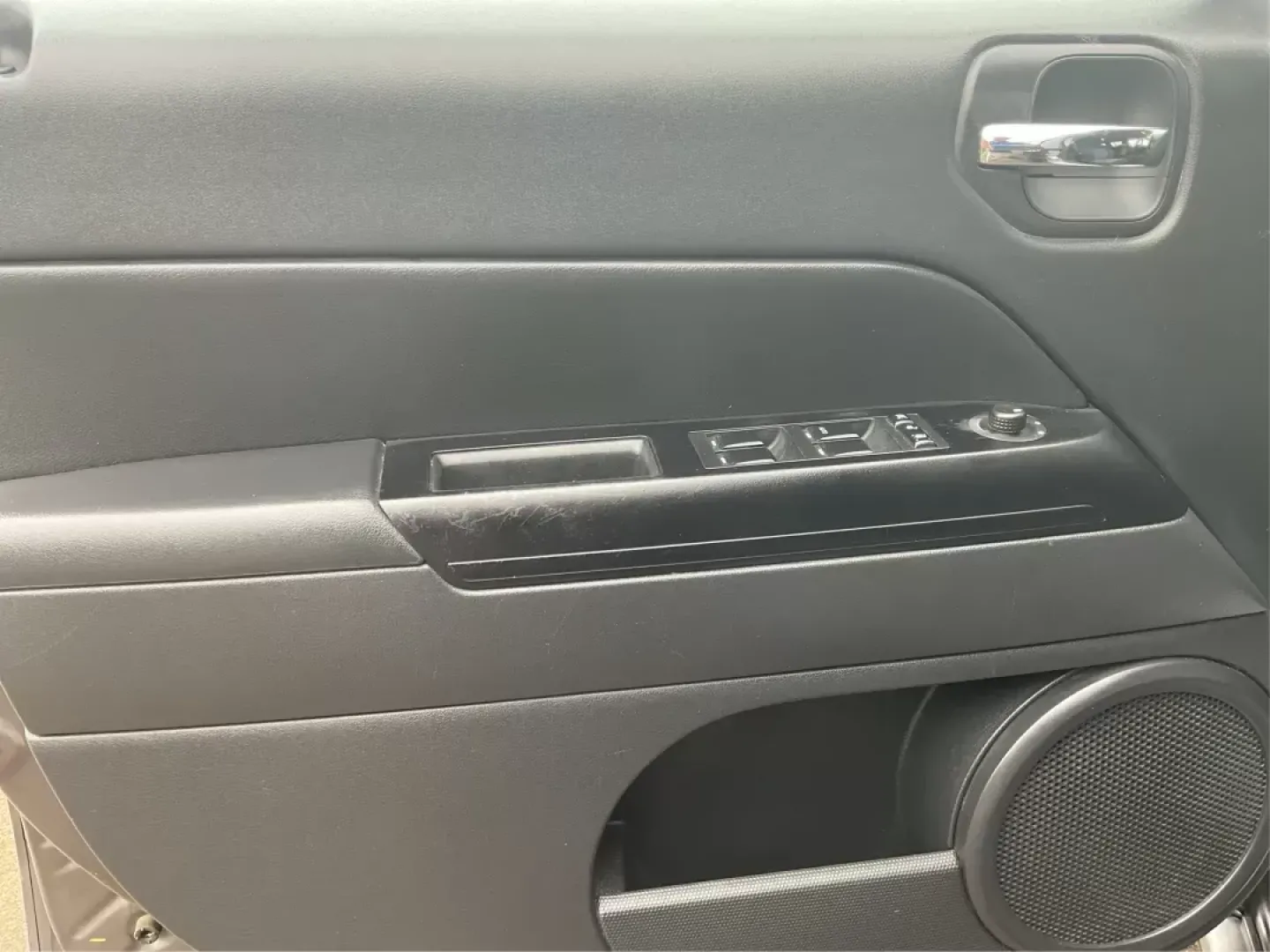 2016 Jeep Patriot Sport (1C4NJRBB1GD) with an 2.4L I-4 DOHC engine, located at 880 E. National Road, OH, 45377, (937) 908-9800, 39.891918, -84.183975 - Photo#16