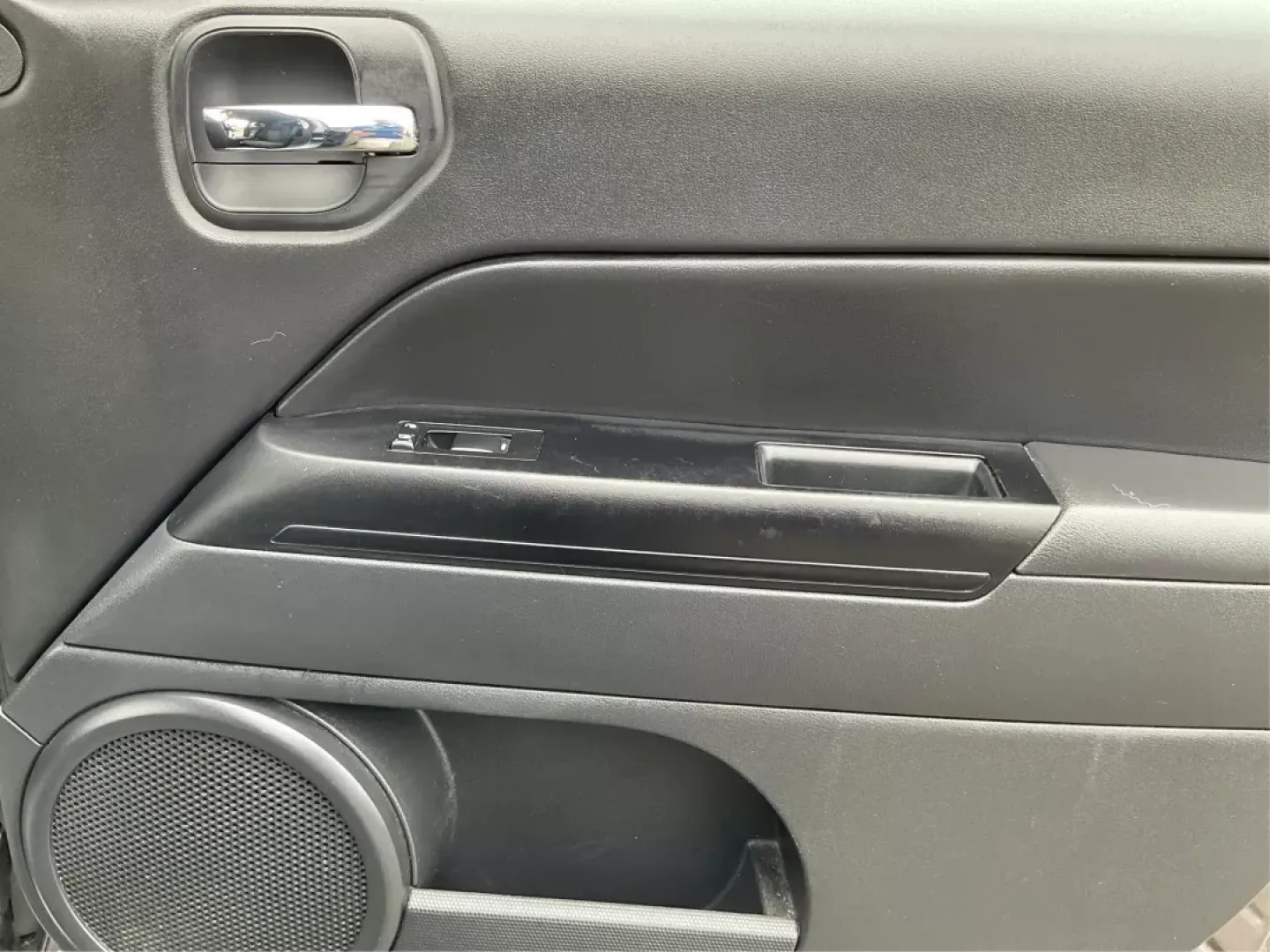 2016 Jeep Patriot Sport (1C4NJRBB1GD) with an 2.4L I-4 DOHC engine, located at 880 E. National Road, OH, 45377, (937) 908-9800, 39.891918, -84.183975 - Photo#17