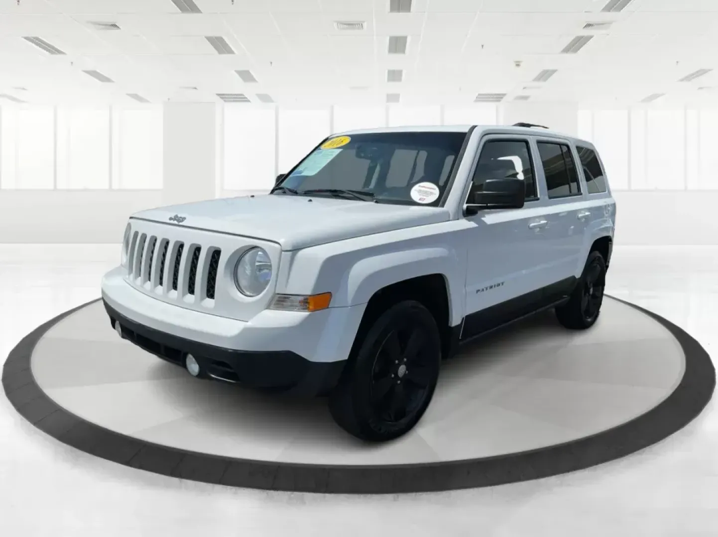 2016 Jeep Patriot Sport (1C4NJRBB2GD) with an 2.4L I-4 DOHC engine, located at 401 Woodman Dr, Riverside, OH, 45431, (937) 908-9800, 39.761024, -84.120956 - Photo#7