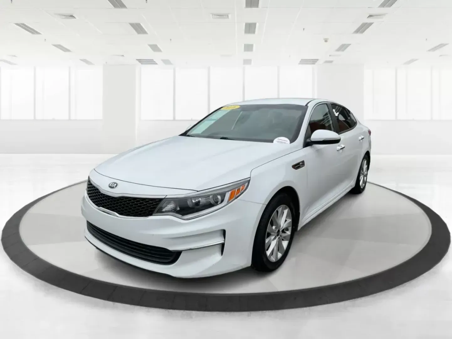 2016 Kia Optima LX (5XXGT4L32GG) with an Theta II 2.4L I-4 gasoline direct injection engine, located at 1184 Kauffman Ave, Fairborn, OH, 45324, (937) 908-9800, 39.807072, -84.031563 - Photo#7