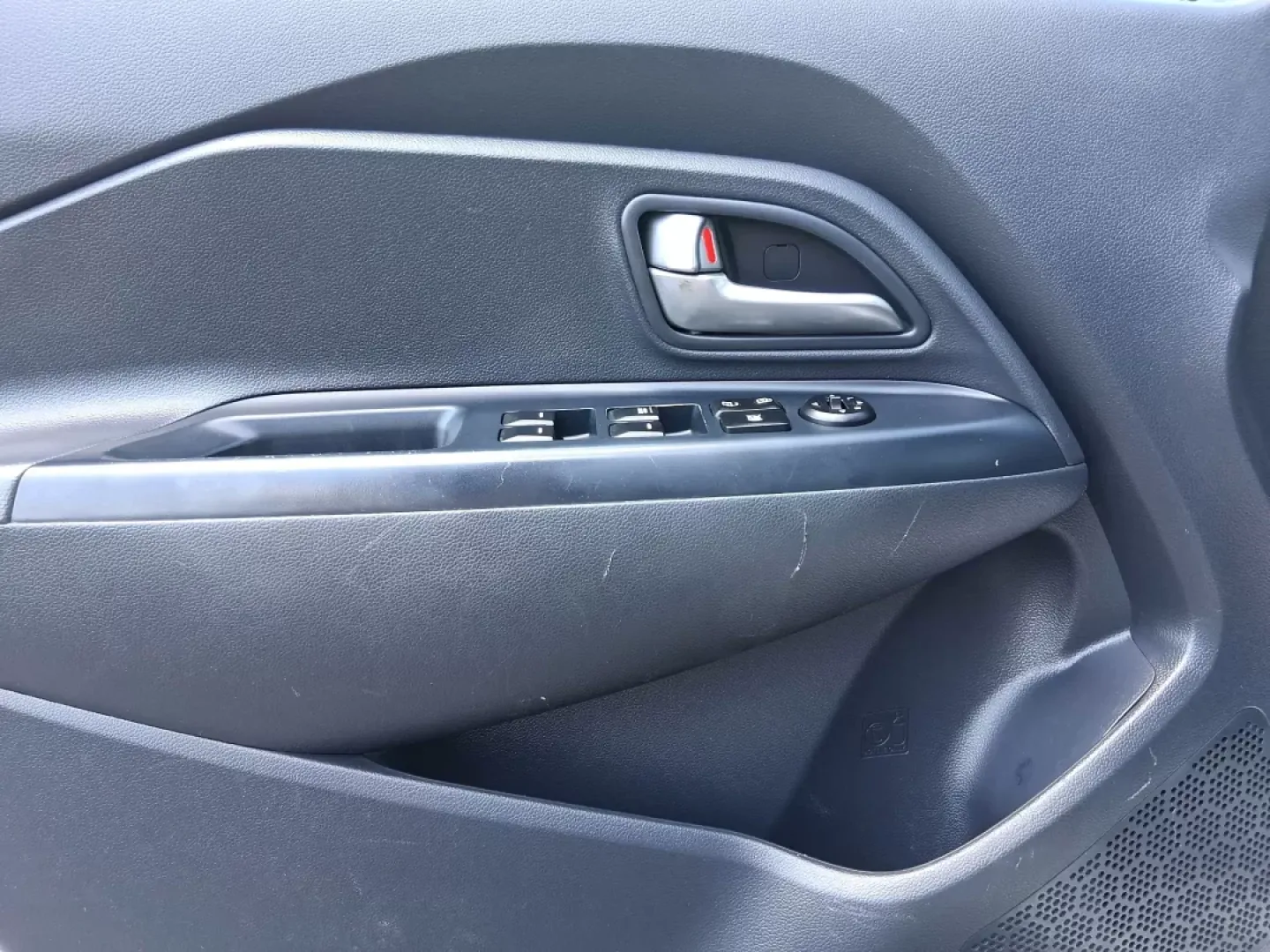 2016 Chevrolet Traverse LTZ (1GNKVJKD6GJ) with an 3.6L V-6 gasoline direct injection engine, located at 4508 South Dixie Dr, Moraine, OH, 45439, (937) 908-9800, 39.807072, -84.031563 - Photo#17