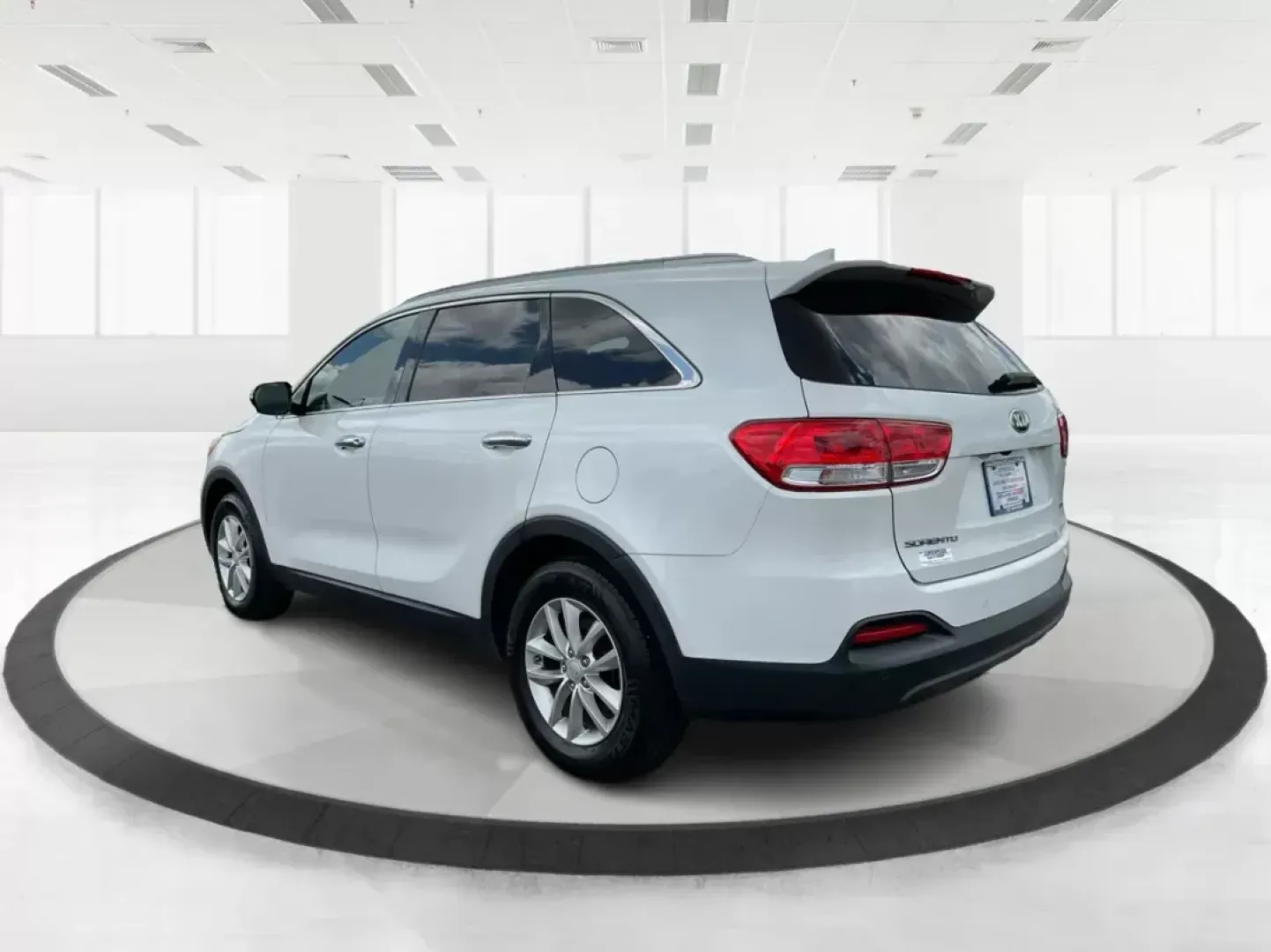 2016 Kia Sorento 2.4L LX (5XYPG4A39GG) with an 2.4L I-4 gasoline direct injection engine, located at 401 Woodman Dr, Riverside, OH, 45431, (937) 908-9800, 39.761024, -84.120956 - Photo#4