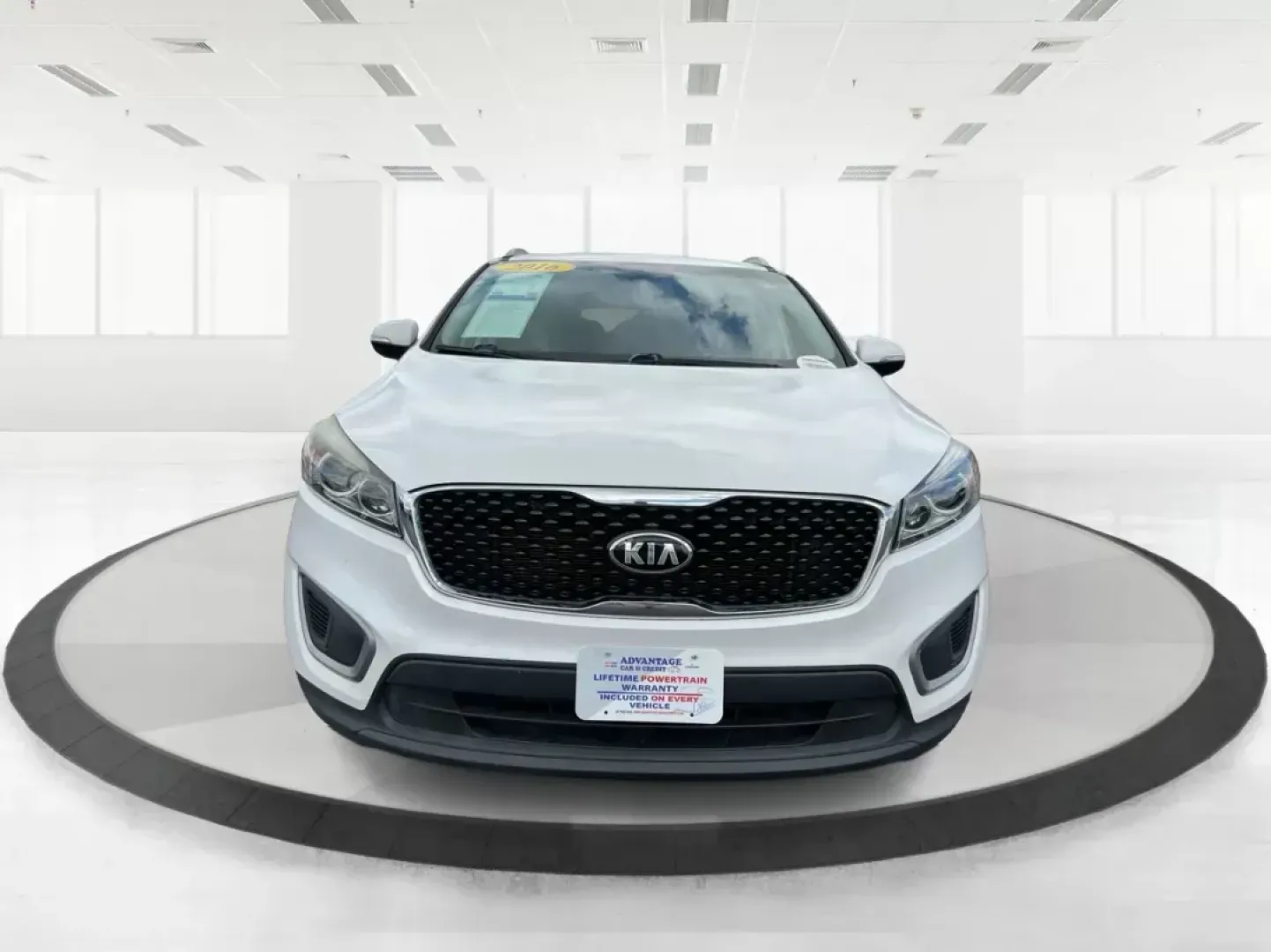 2016 Kia Sorento 2.4L LX (5XYPG4A39GG) with an 2.4L I-4 gasoline direct injection engine, located at 401 Woodman Dr, Riverside, OH, 45431, (937) 908-9800, 39.761024, -84.120956 - Photo#6