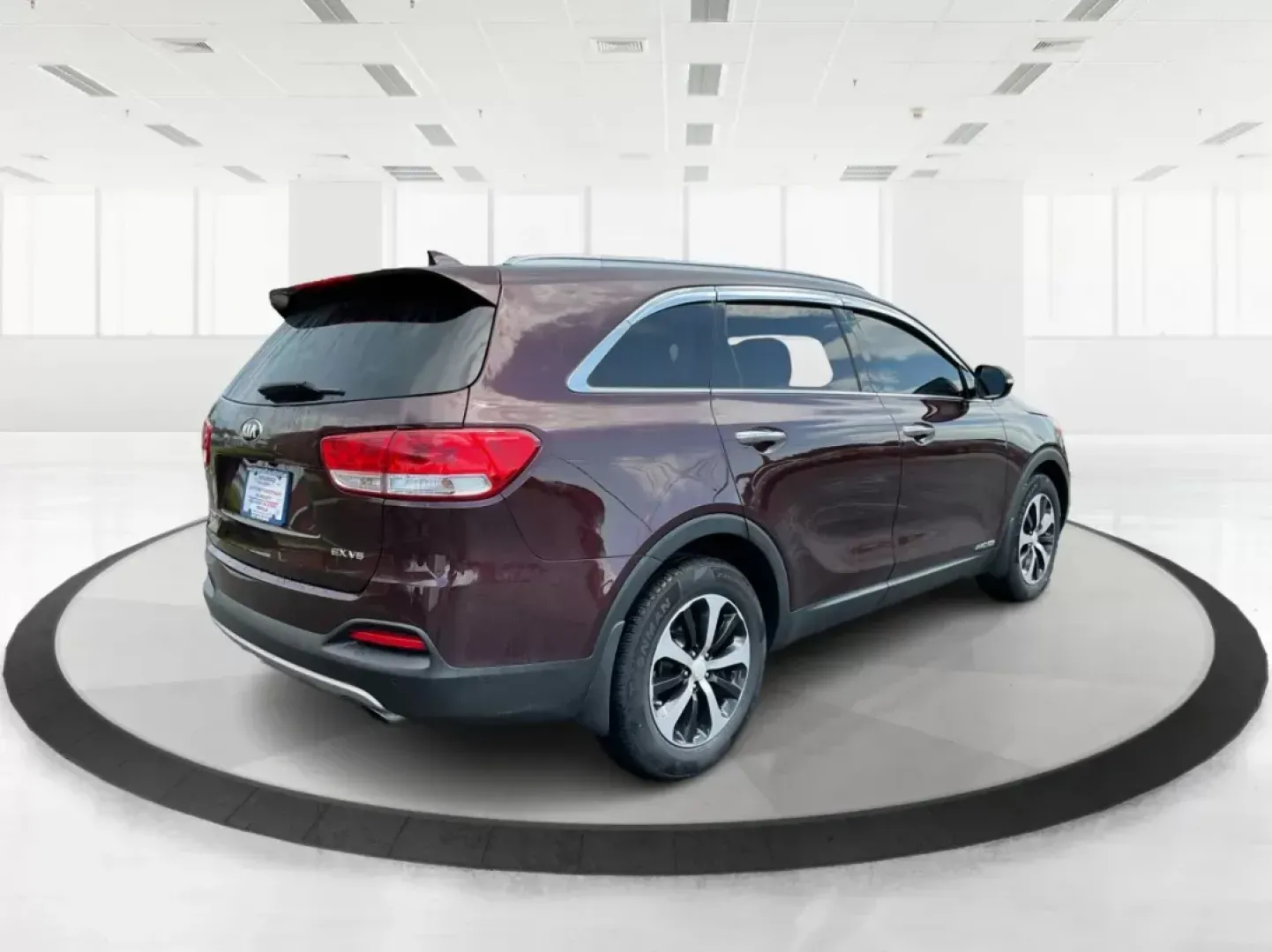 2016 Kia Sorento 3.3L EX (5XYPHDA5XGG) with an Lambda II 3.3L V-6 gasoline direct injection engine, located at 8750 N County Rd 25A, Piqua, OH, 45356, (937) 908-9800, 40.164391, -84.232513 - Photo#2