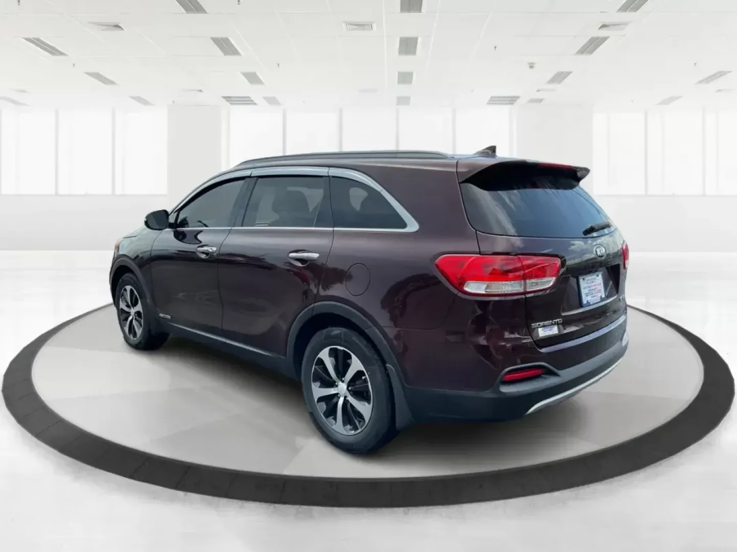 2016 Kia Sorento 3.3L EX (5XYPHDA5XGG) with an Lambda II 3.3L V-6 gasoline direct injection engine, located at 8750 N County Rd 25A, Piqua, OH, 45356, (937) 908-9800, 40.164391, -84.232513 - Photo#4
