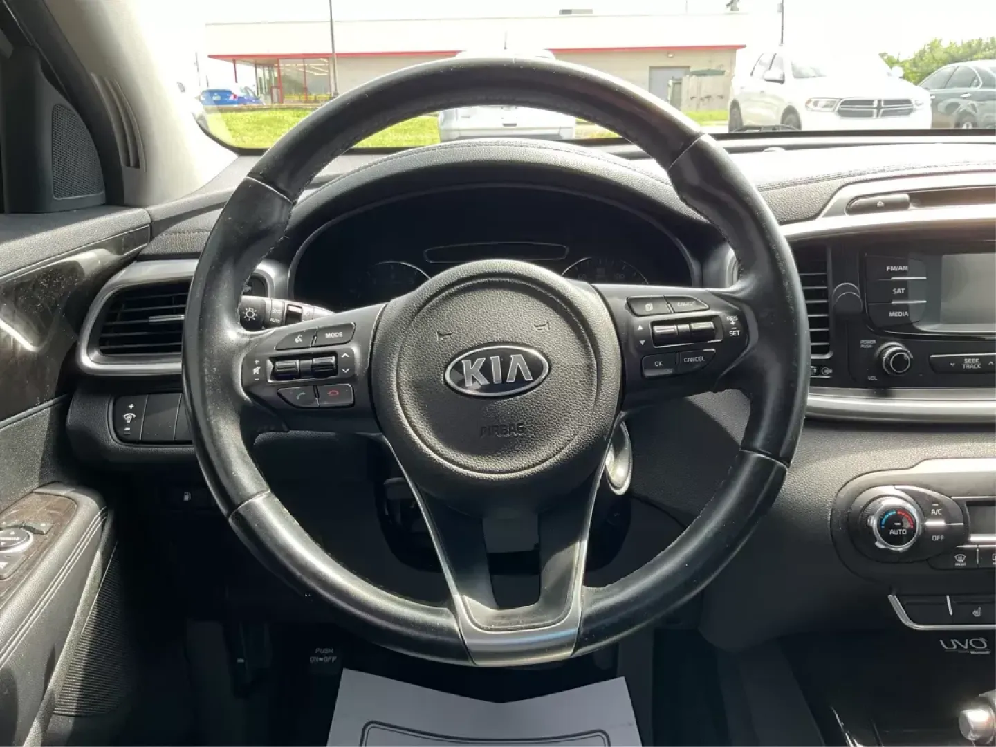 2016 Kia Sorento 3.3L EX (5XYPHDA5XGG) with an Lambda II 3.3L V-6 gasoline direct injection engine, located at 8750 N County Rd 25A, Piqua, OH, 45356, (937) 908-9800, 40.164391, -84.232513 - Photo#15