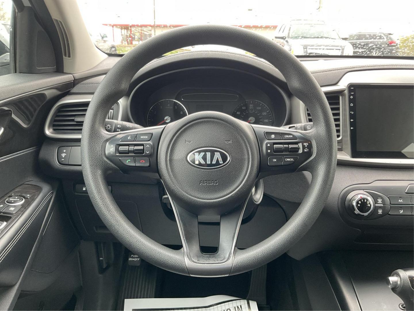 2016 Sparkling Silver Kia Sorento L 2WD (5XYPG4A31GG) with an 2.4L L4 DOHC 16V engine, 6-Speed Automatic transmission, located at 1184 Kauffman Ave, Fairborn, OH, 45324, (937) 908-9800, 39.807072, -84.031563 - Photo#15