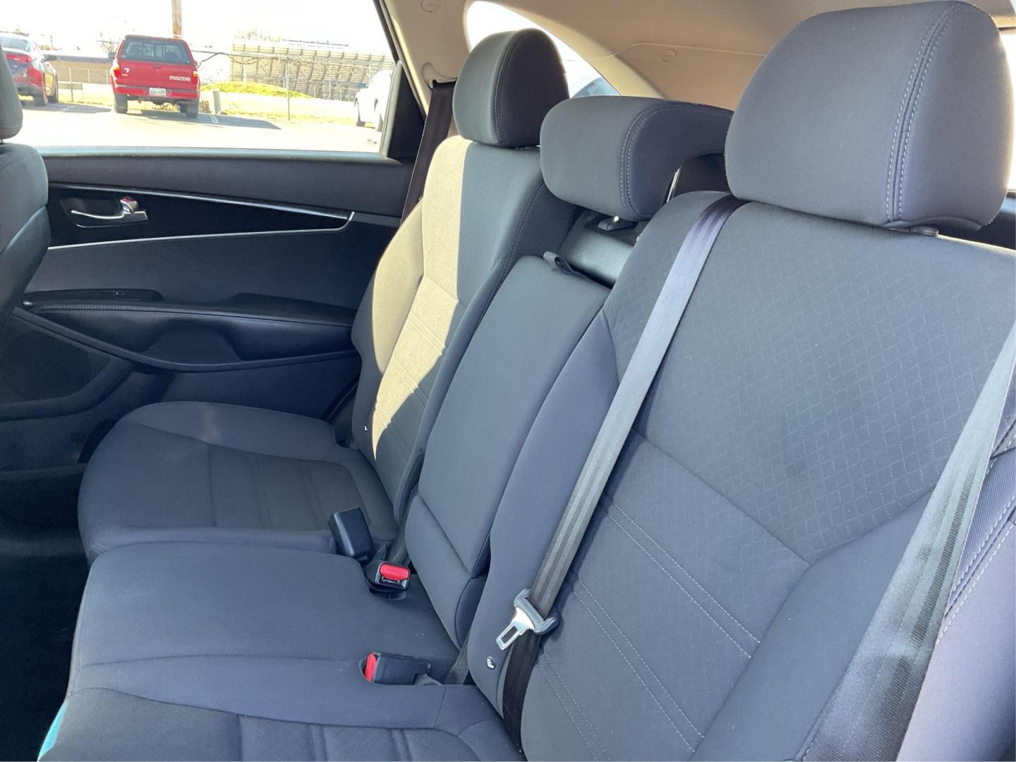 2016 Kia Sorento 2.4L LX (5XYPG4A34GG) with an 2.4L I-4 gasoline direct injection engine, located at 880 E. National Road, OH, 45377, (937) 908-9800, 39.891918, -84.183975 - Photo#9