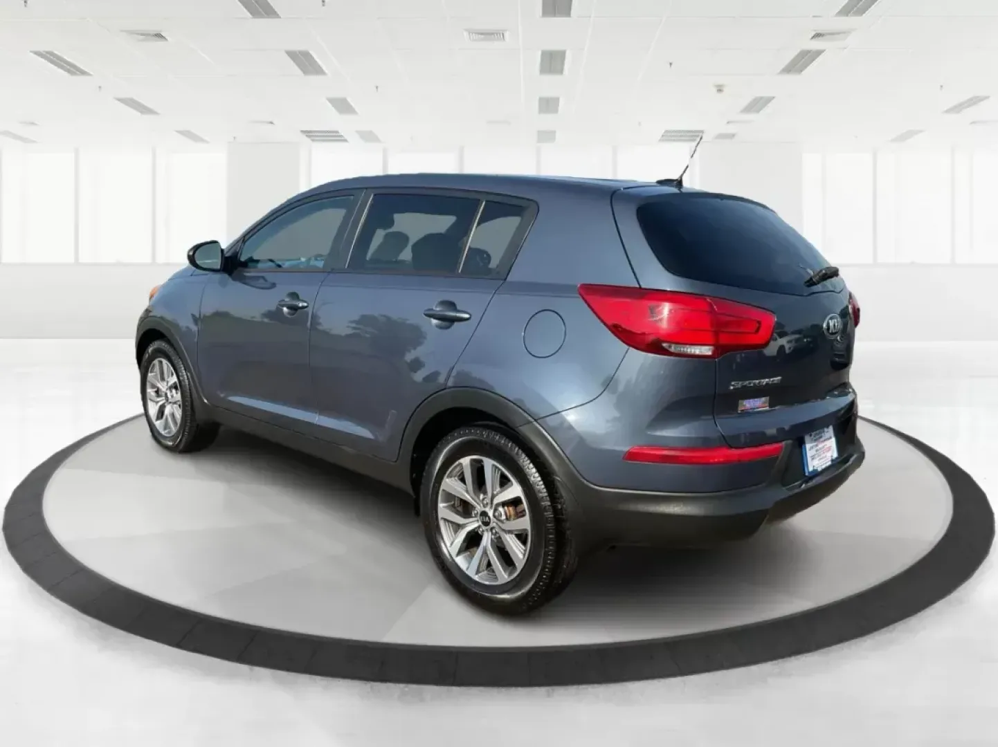 2016 Kia Sportage LX (KNDPB3AC1G7) with an Theta II 2.4L I-4 gasoline direct injection engine, located at 1230 East Main St, Xenia, OH, 45385, (937) 908-9800, 39.688042, -83.910538 - Photo#4