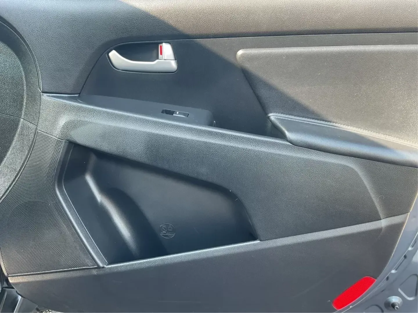2016 Kia Sportage LX (KNDPB3AC1G7) with an Theta II 2.4L I-4 gasoline direct injection engine, located at 1230 East Main St, Xenia, OH, 45385, (937) 908-9800, 39.688042, -83.910538 - Photo#16