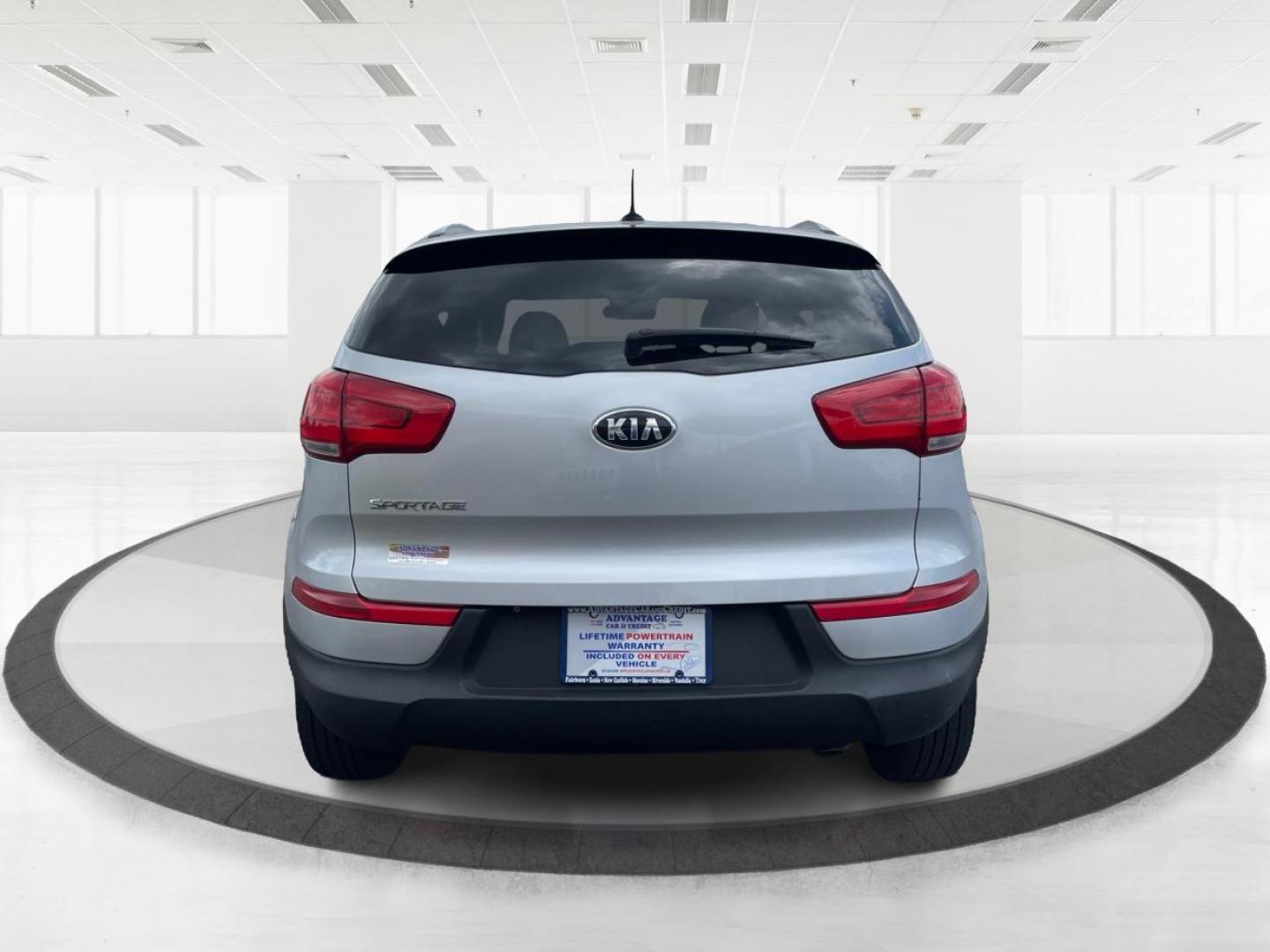 2016 Kia Sportage LX AWD (KNDPBCAC3G7) with an 2.4L V6 DOHC 24V engine, 6-Speed Automatic transmission, located at 1184 Kauffman Ave, Fairborn, OH, 45324, (937) 908-9800, 39.807072, -84.031563 - Photo#3