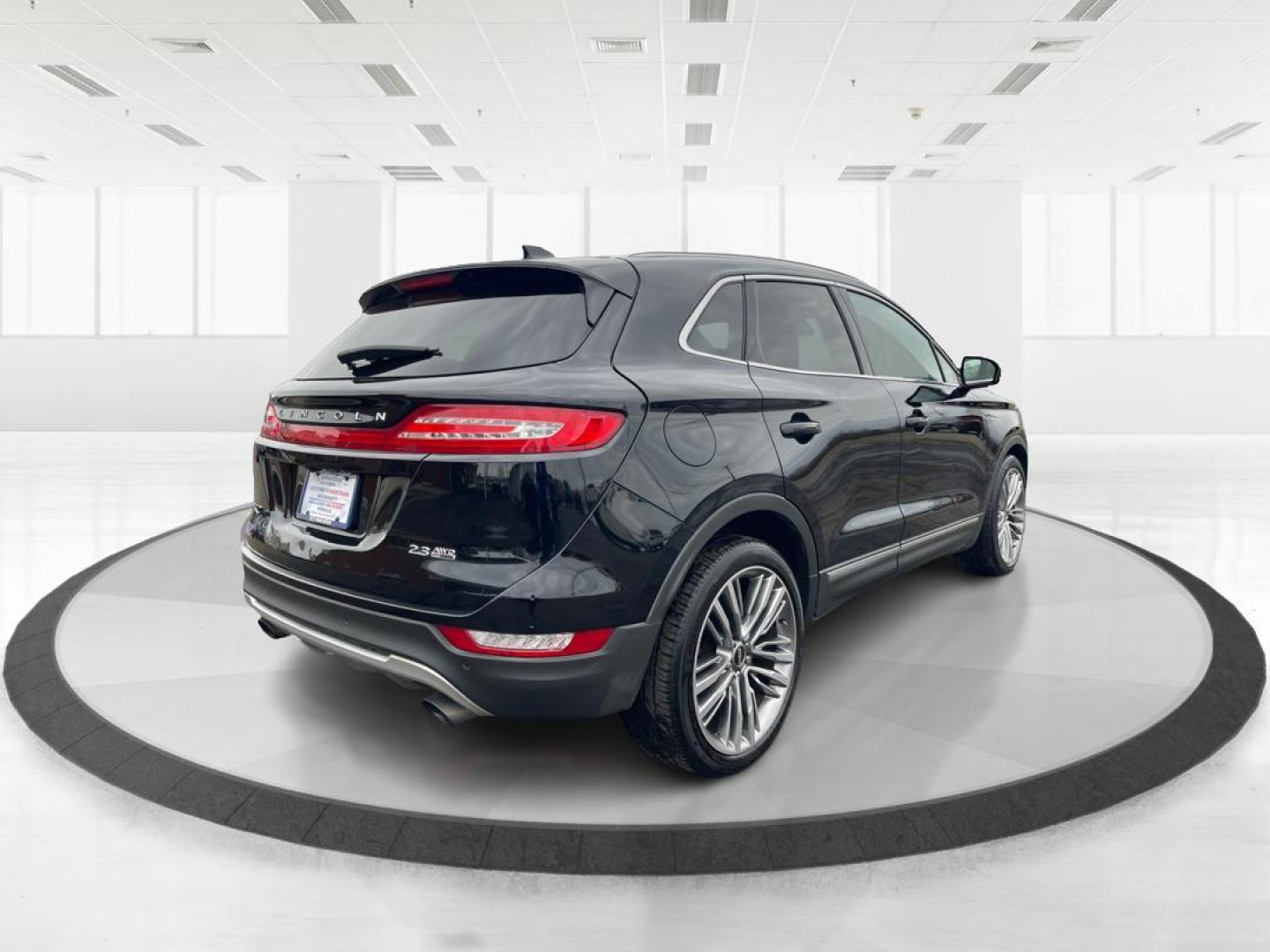 2016 Lincoln Mkc Reserve (5LMTJ3DH5GU) with an Other engine, located at 880 E. National Road, OH, 45377, (937) 908-9800, 39.891918, -84.183975 - Photo#2