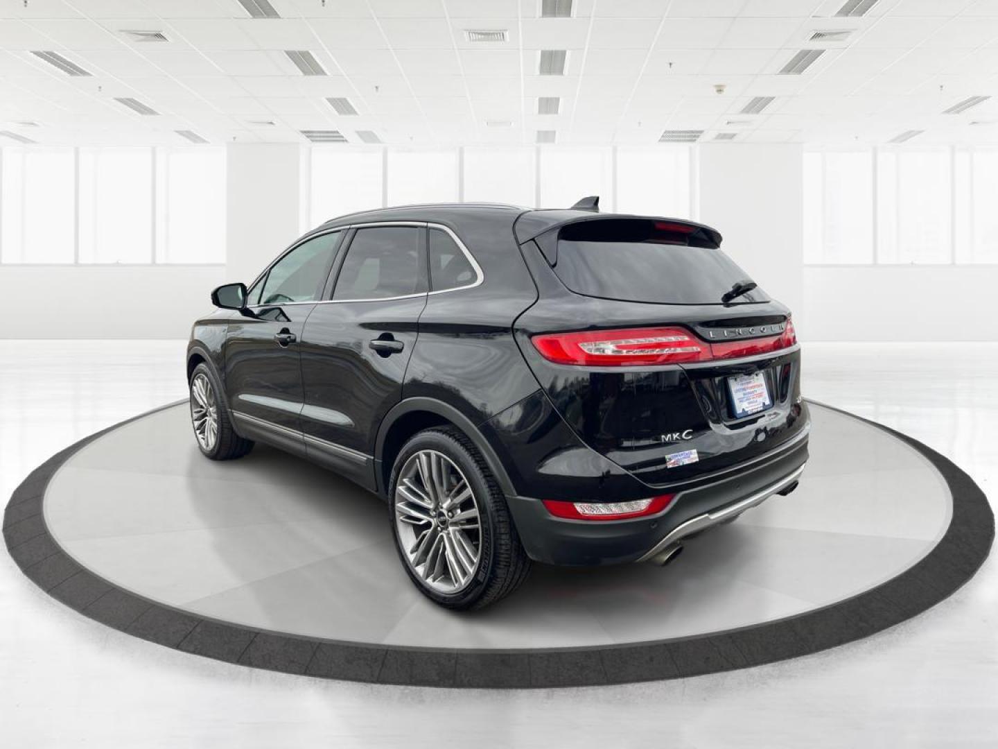 2016 Lincoln Mkc Reserve (5LMTJ3DH5GU) with an Other engine, located at 880 E. National Road, OH, 45377, (937) 908-9800, 39.891918, -84.183975 - Photo#4