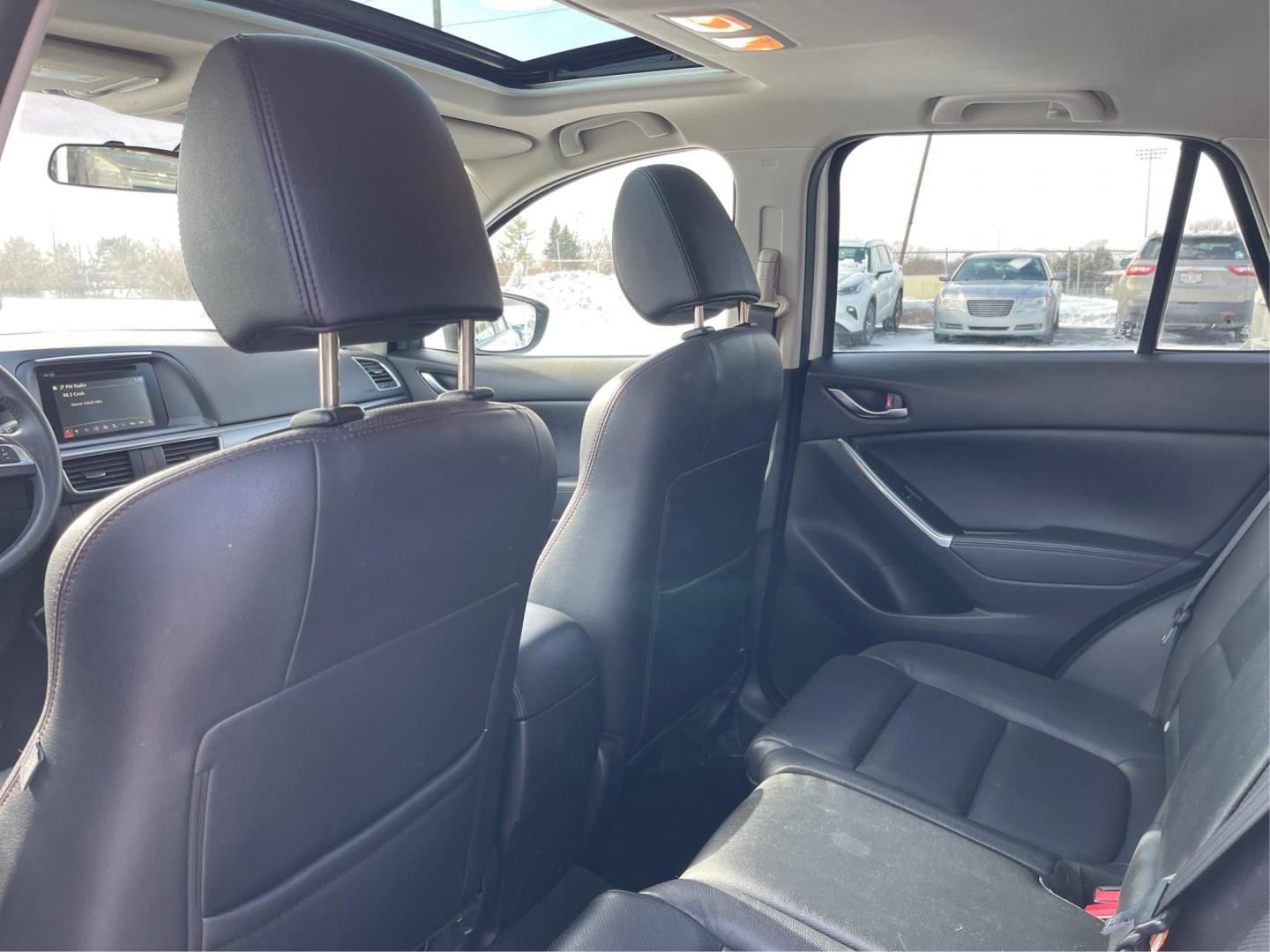 2016 Mazda CX-5 Grand Touring AWD (JM3KE4DY8G0) with an 2.5L L4 DOHC 16V engine, 6-Speed Automatic transmission, located at 1230 East Main St, Xenia, OH, 45385, (937) 908-9800, 39.688042, -83.910538 - Photo#9