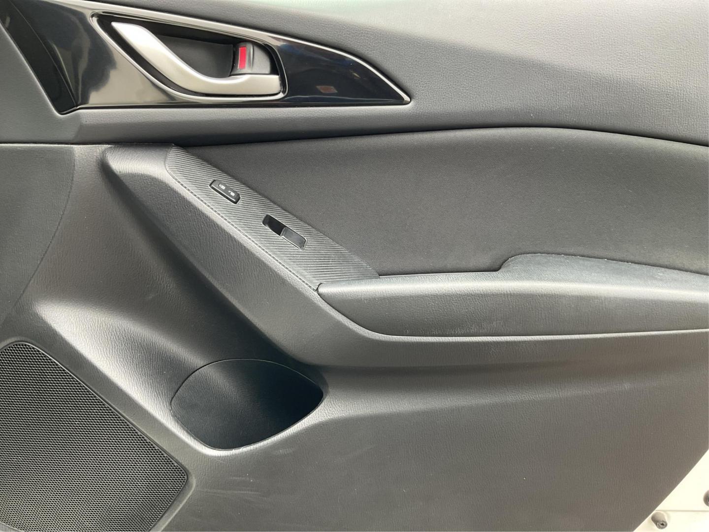 2016 Mazda Mazda3 i Sport (3MZBM1T74GM) with an SKYACTIV-G 2L I-4 gasoline direct injection engine, located at 880 E. National Road, OH, 45377, (937) 908-9800, 39.891918, -84.183975 - Photo#17