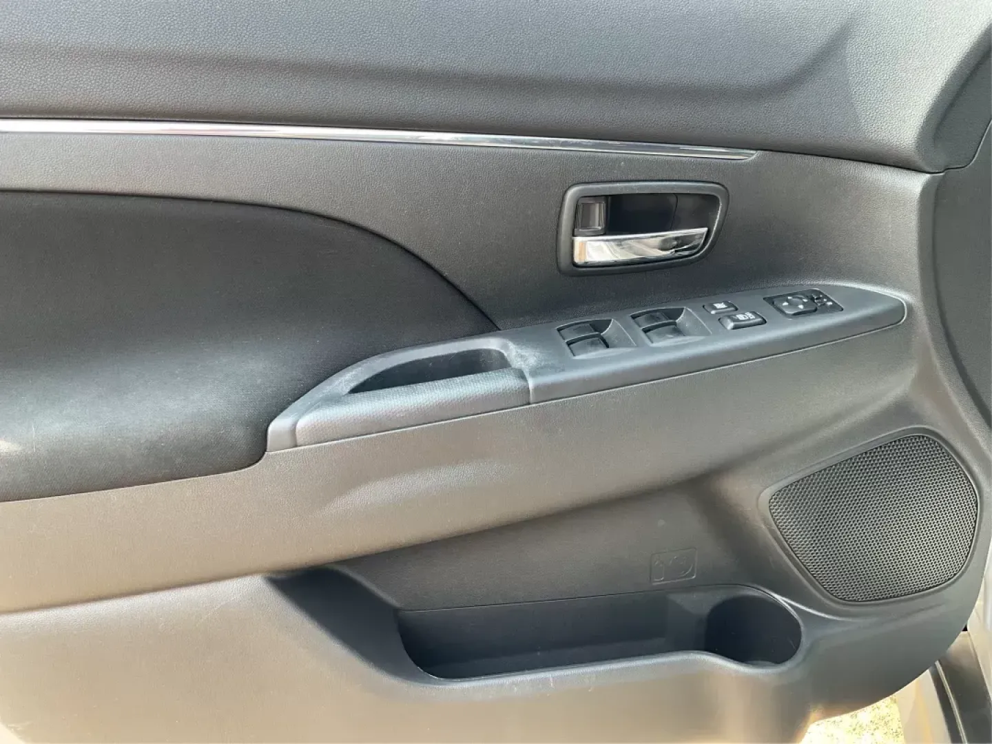 2016 Mitsubishi Outlander Sport 2.0 ES (JA4AP3AU5GZ) with an 2L I-4 DOHC engine, located at 1951 S Dayton Lakeview Rd., New Carlisle, OH, 45344, (937) 908-9800, 39.890999, -84.050255 - Photo#16