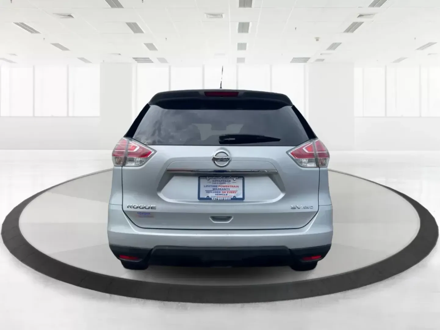 2016 Nissan Rogue SV (KNMAT2MV9GP) with an 2.5L I-4 DOHC engine, located at 4508 South Dixie Dr, Moraine, OH, 45439, (937) 908-9800, 39.807072, -84.031563 - Photo#3