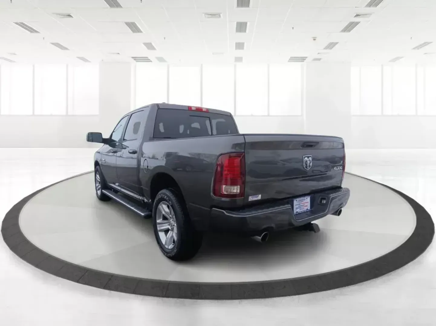 2016 Ram 1500 Sport Crew Cab SWB 4WD (1C6RR7MT8GS) with an 5.7L V8 OHV 16V engine, 8-Speed Automatic transmission, located at 401 Woodman Dr, Riverside, OH, 45431, (937) 908-9800, 39.761024, -84.120956 - Photo#4