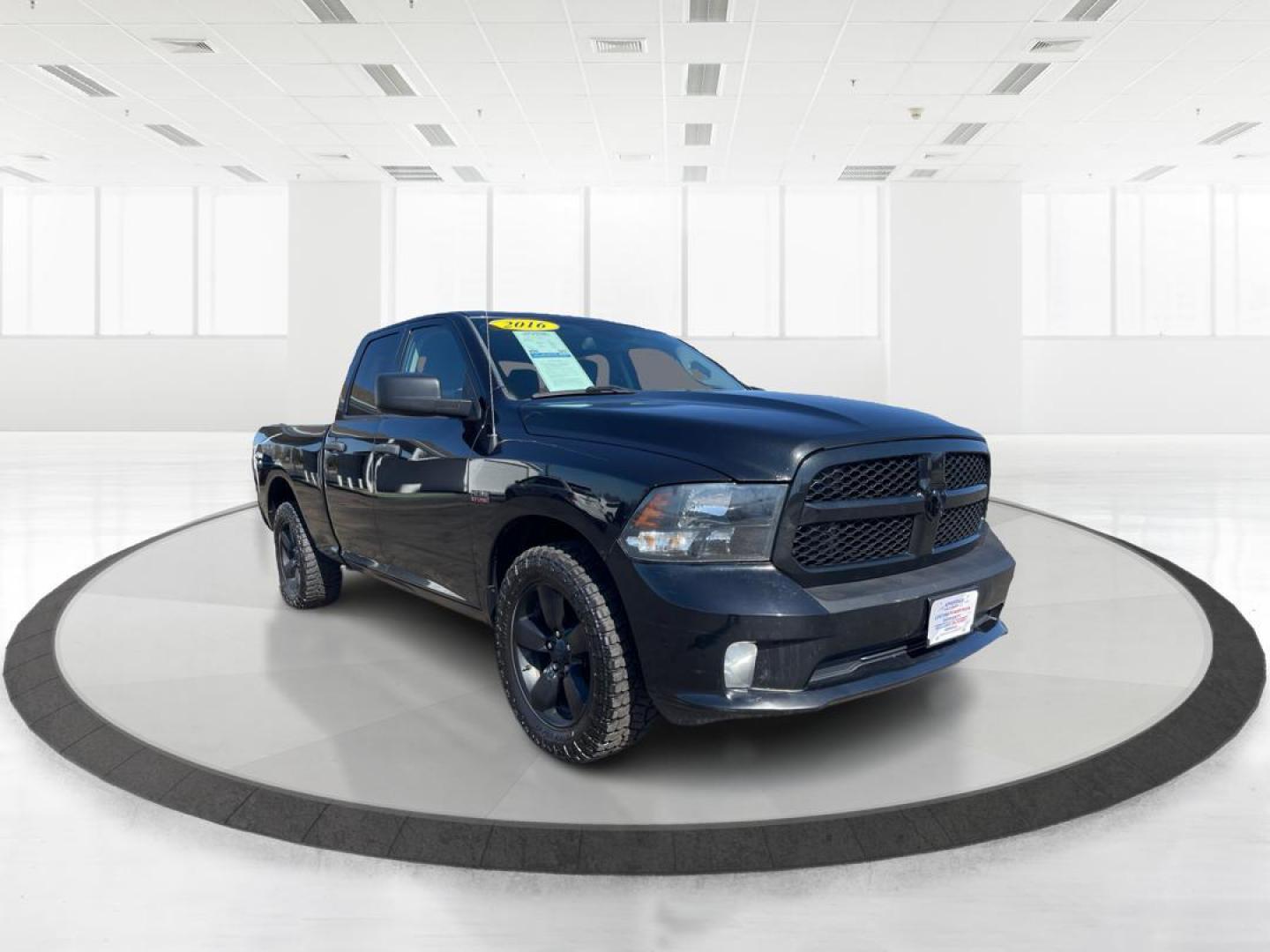 2016 Ram 1500 Express (1C6RR7FTXGS) with an HEMI 5.7L V-8 variable valve control engine, located at 1230 East Main St, Xenia, OH, 45385, (937) 908-9800, 39.688042, -83.910538 - Photo#0