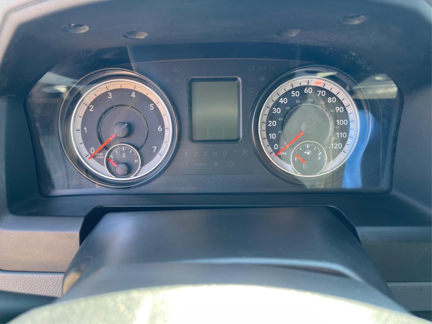 2016 Ram 1500 Express (1C6RR7FTXGS) with an HEMI 5.7L V-8 variable valve control engine, located at 1230 East Main St, Xenia, OH, 45385, (937) 908-9800, 39.688042, -83.910538 - Photo#14