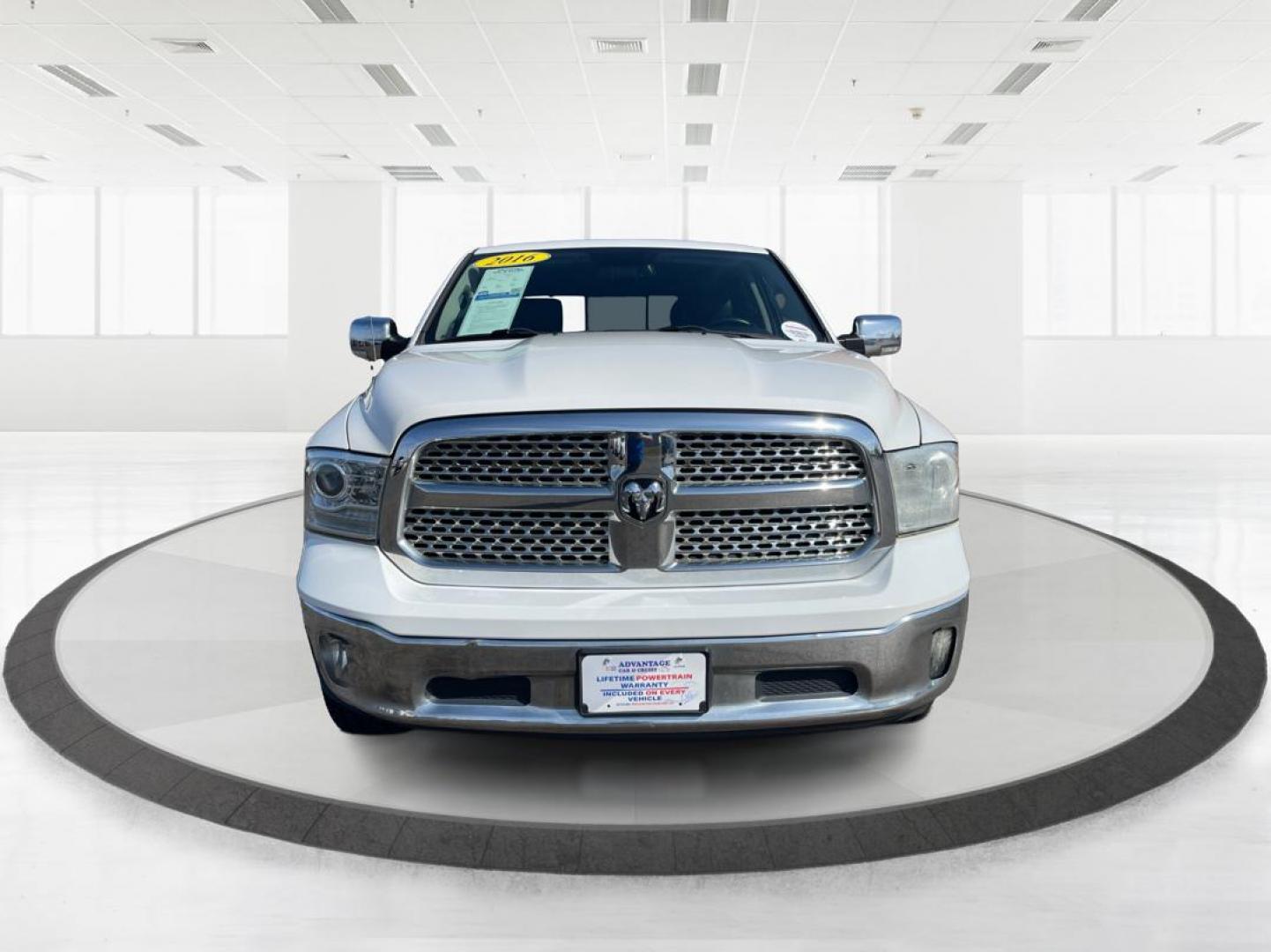 2016 Ram 1500 Laramie (1C6RR7NTXGS) with an Other engine, located at 1230 East Main St, Xenia, OH, 45385, (937) 908-9800, 39.688042, -83.910538 - Photo#5