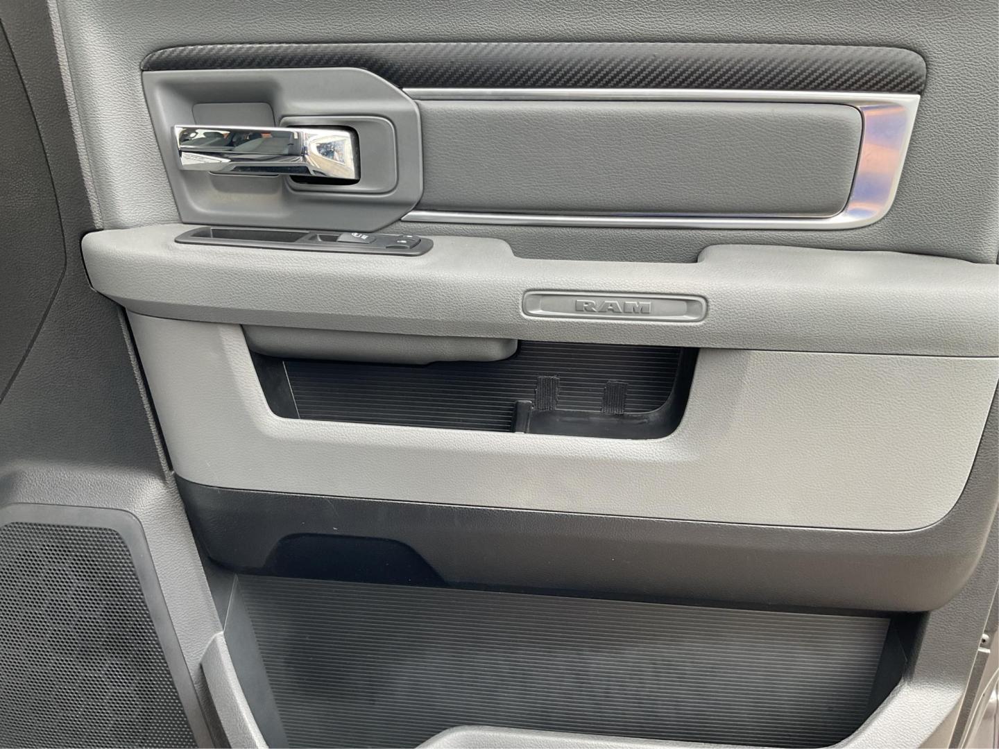 2016 Ram 1500 Big Horn (1C6RR7GT8GS) with an Other engine, located at 1230 East Main St, Xenia, OH, 45385, (937) 908-9800, 39.688042, -83.910538 - Photo#18
