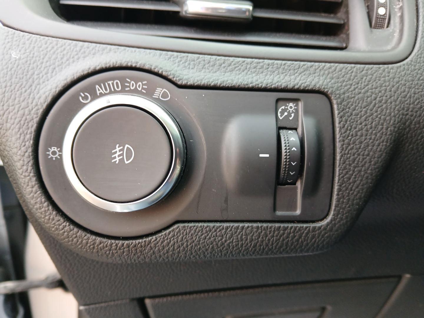 2017 Buick Envision Preferred AWD (LRBFXCSA3HD) with an 2.5L L4 DOHC 24V engine, 6-Speed Automatic transmission, located at 880 E. National Road, OH, 45377, (937) 908-9800, 39.891918, -84.183975 - Photo#16