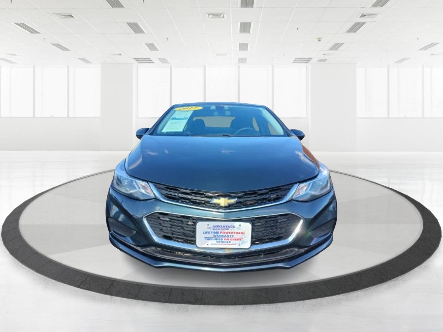 2017 Chevrolet Cruze LT Auto (3G1BE5SM0HS) with an 1.4L L4 DOHC 16V TURBO engine, 6-Speed Automatic transmission, located at 4508 South Dixie Dr, Moraine, OH, 45439, (937) 908-9800, 39.807072, -84.031563 - Photo#4