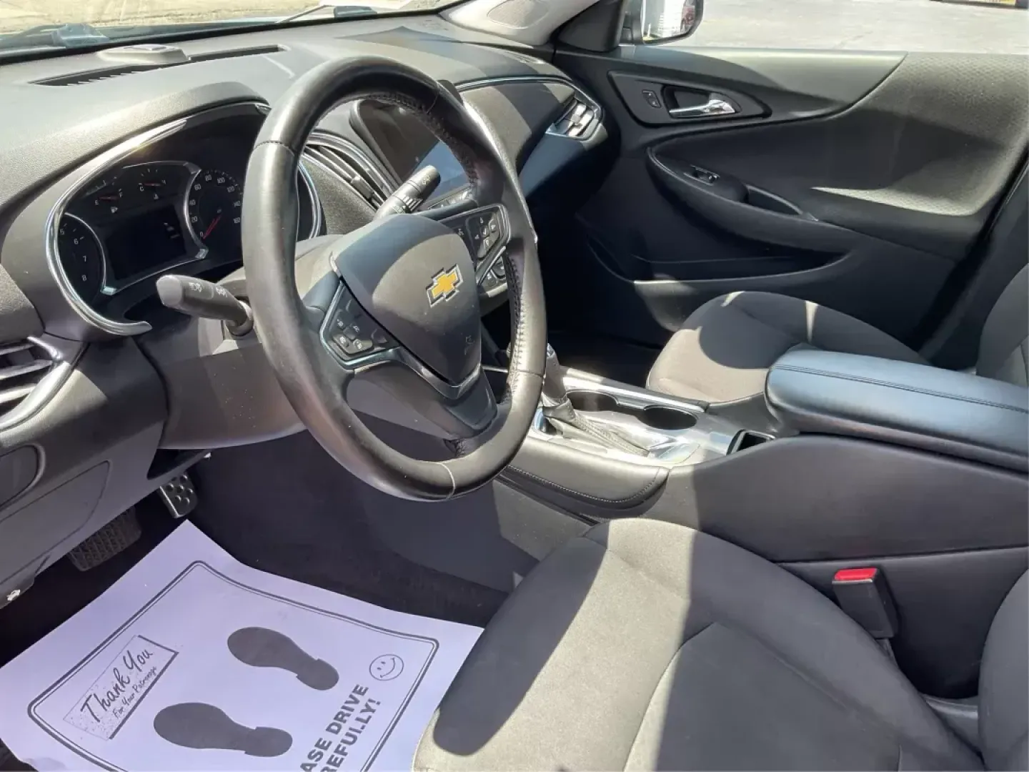 2017 Chevrolet Malibu 1LT (1G1ZE5ST3HF) with an 1.5L I-4 gasoline direct injection engine, located at 1230 East Main St, Xenia, OH, 45385, (937) 908-9800, 39.688042, -83.910538 - Photo#8