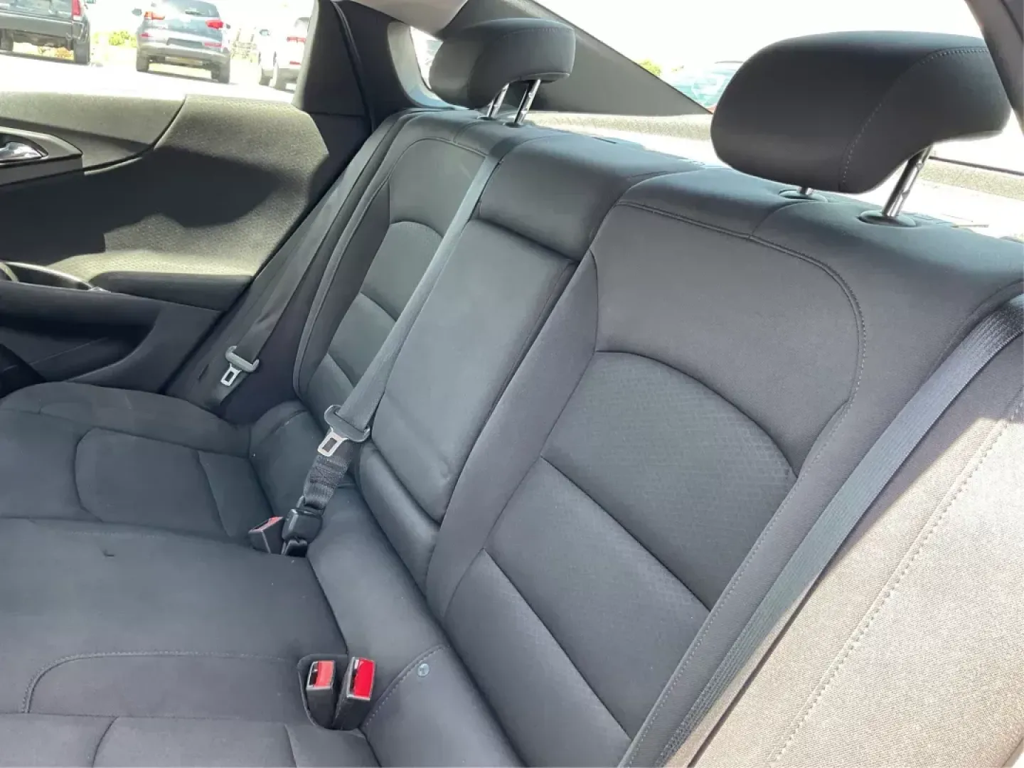 2017 Chevrolet Malibu 1LT (1G1ZE5ST3HF) with an 1.5L I-4 gasoline direct injection engine, located at 1230 East Main St, Xenia, OH, 45385, (937) 908-9800, 39.688042, -83.910538 - Photo#9
