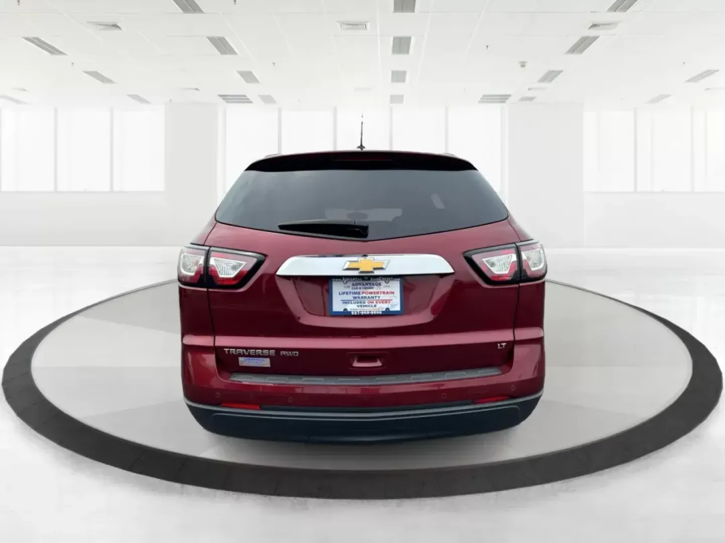 2017 Chevrolet Traverse 1LT (1GNKVGKD3HJ) with an 3.6L V-6 gasoline direct injection engine, located at 1099 N County Rd 25A , Troy, OH, 45373, (937) 908-9800, 40.057041, -84.215462 - Photo#3