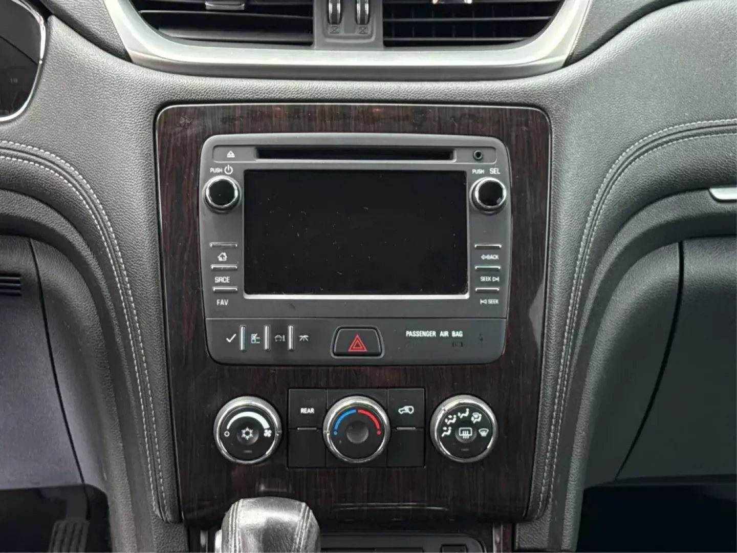 2017 Chevrolet Traverse 1LT (1GNKVGKD3HJ) with an 3.6L V-6 gasoline direct injection engine, located at 1099 N County Rd 25A , Troy, OH, 45373, (937) 908-9800, 40.057041, -84.215462 - Photo#12
