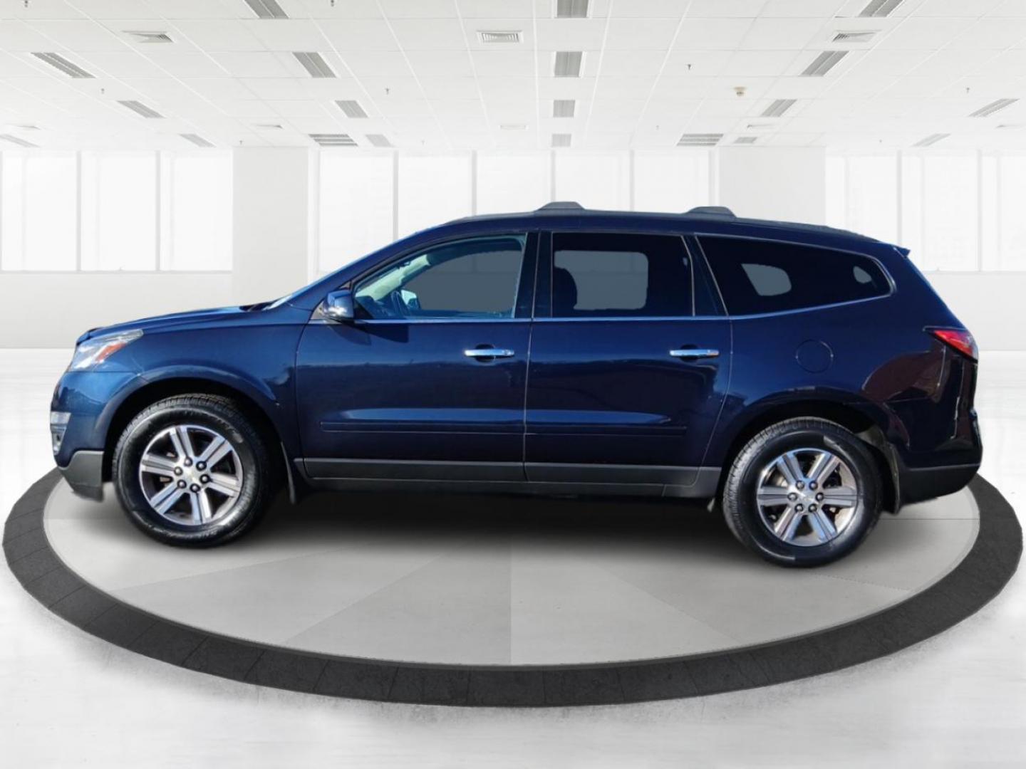 2017 Chevrolet Traverse 1LT AWD (1GNKVGKD7HJ) with an 3.6L V6 DOHC 24V engine, 6-Speed Automatic transmission, located at 1184 Kauffman Ave, Fairborn, OH, 45324, (937) 908-9800, 39.807072, -84.031563 - Photo#5