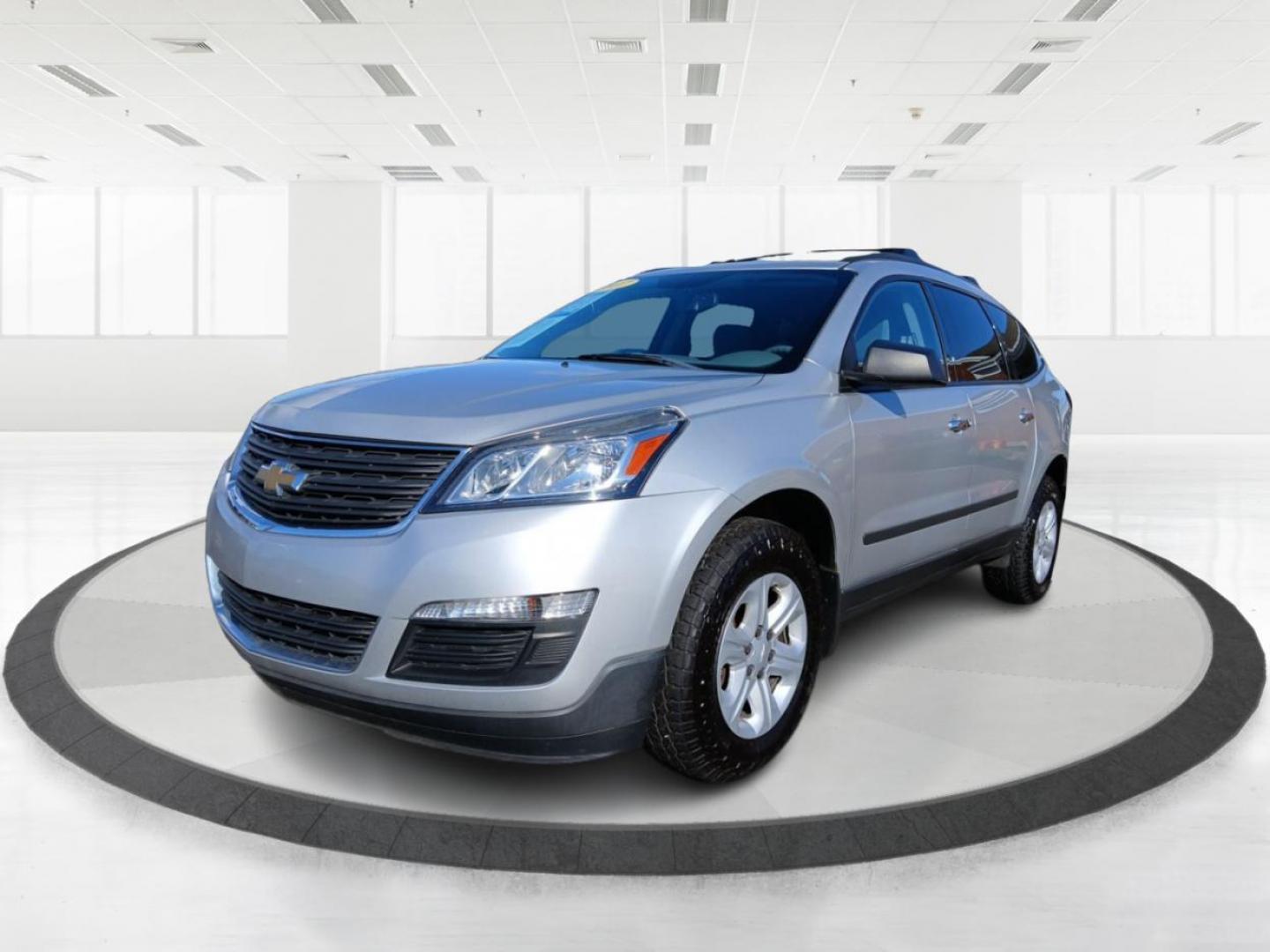 2017 Chevrolet Traverse LS AWD w/PDC (1GNKVFED0HJ) with an 3.6L V6 DOHC 24V engine, 6-Speed Automatic transmission, located at 880 E. National Road, OH, 45377, (937) 908-9800, 39.891918, -84.183975 - Photo#7